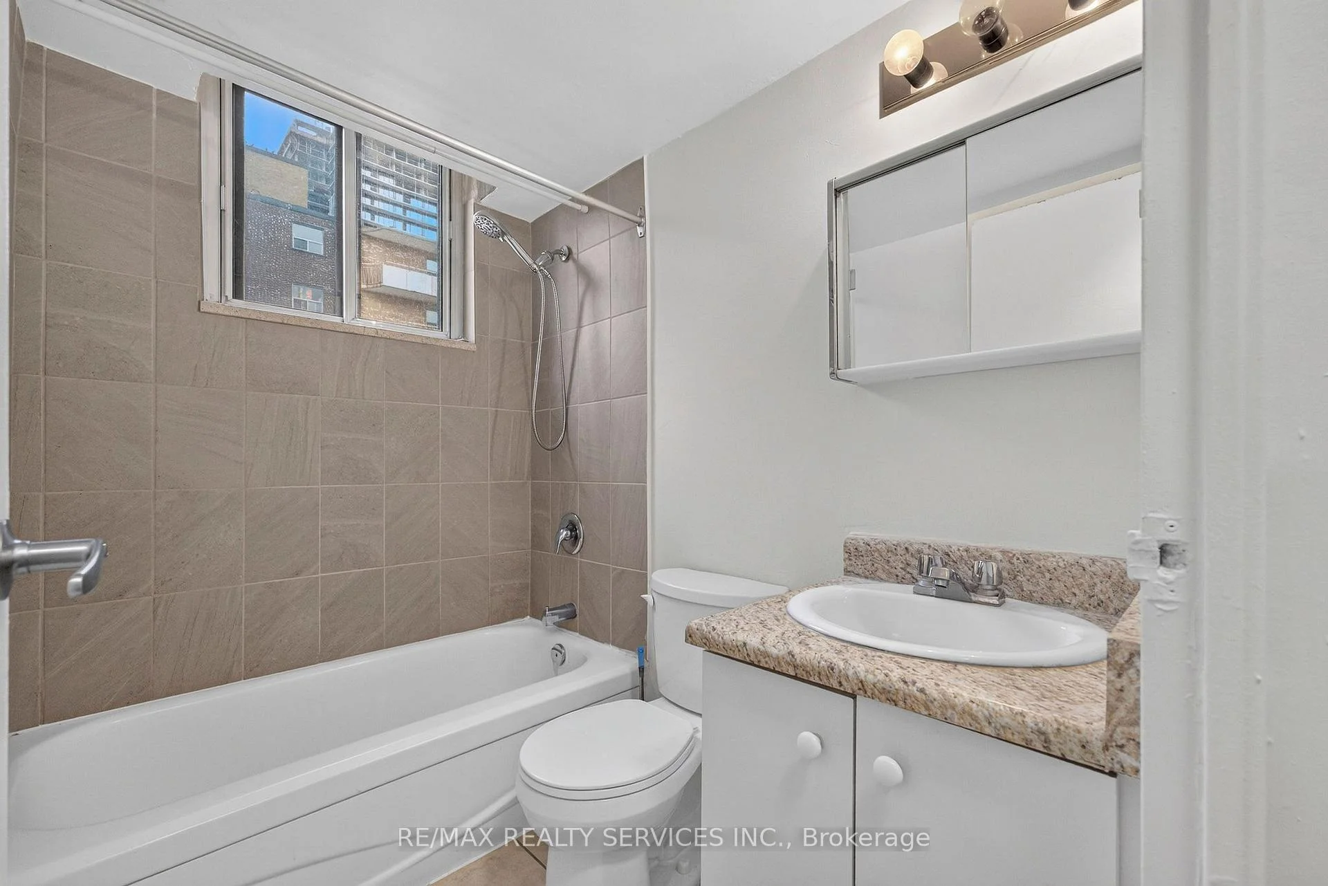Photo 36 of Unit 908, 223 Jackson Street W, Hamilton, Durand — HOMEH