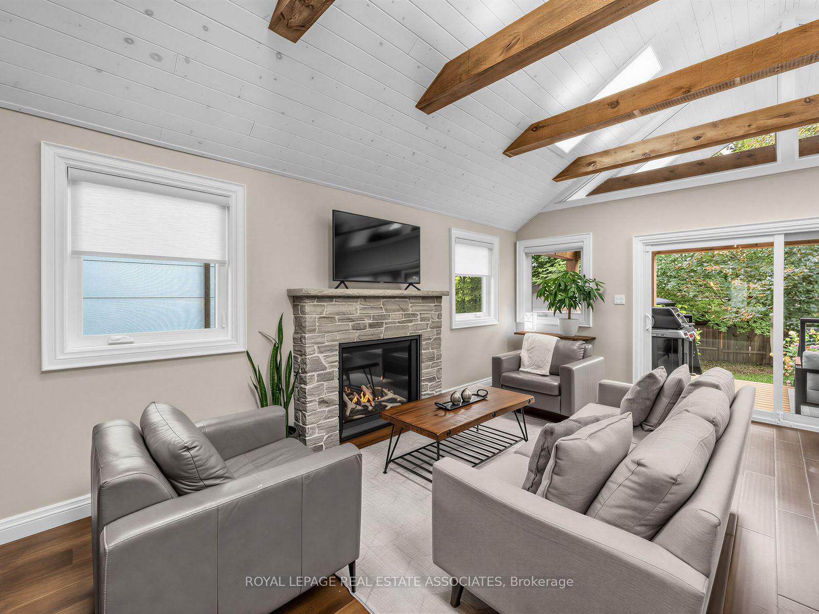 Photo 8 of 41 Ringley Avenue, Etobicoke, Stonegate-Queensway — HOMEH