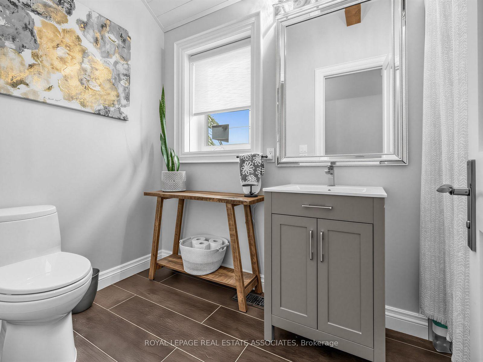 Photo 25 of 41 Ringley Avenue, Etobicoke, Stonegate-Queensway — HOMEH