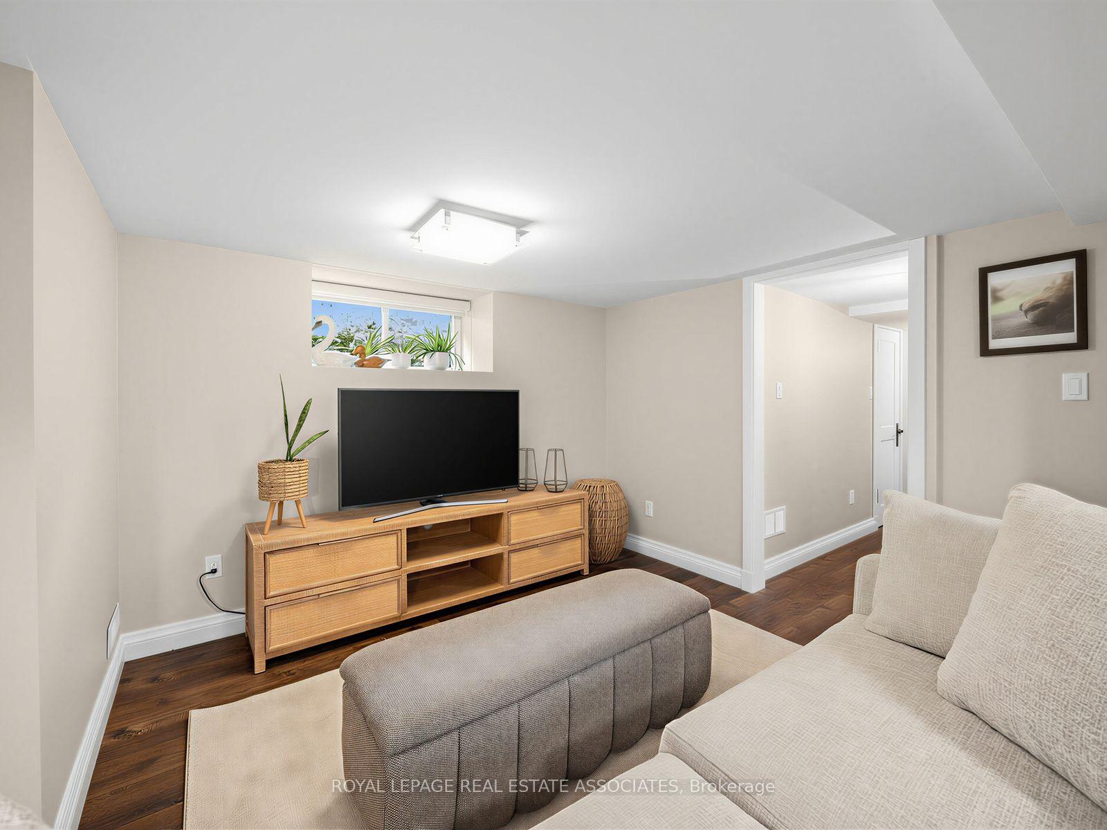 Photo 29 of 41 Ringley Avenue, Etobicoke, Stonegate-Queensway — HOMEH