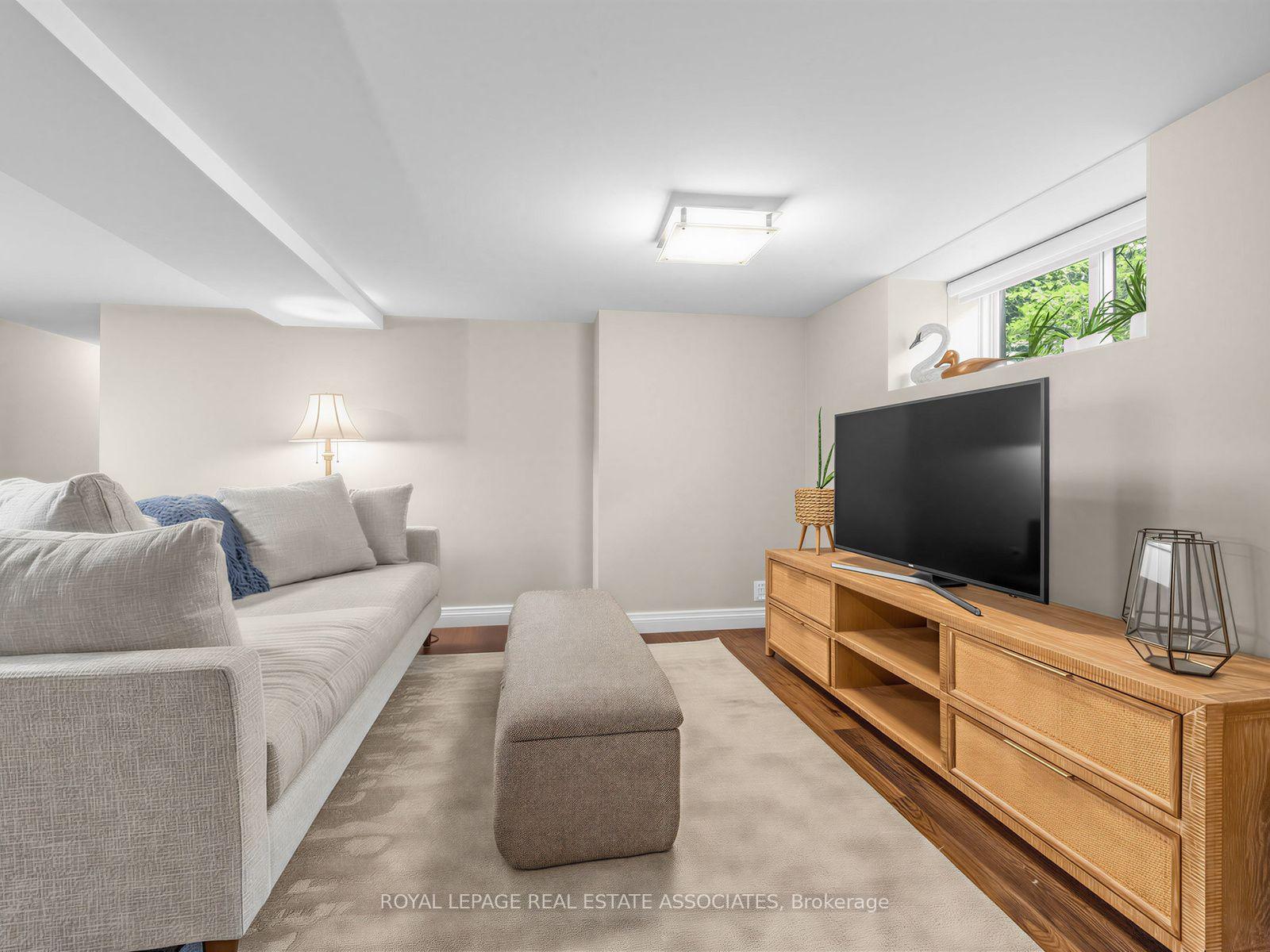 Photo 30 of 41 Ringley Avenue, Etobicoke, Stonegate-Queensway — HOMEH