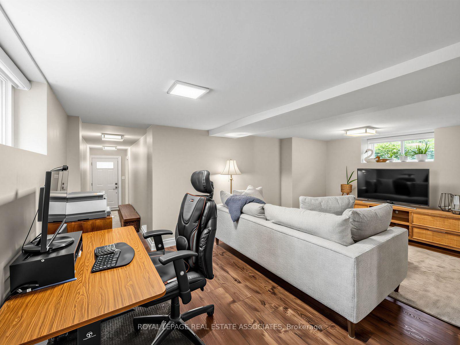 Photo 32 of 41 Ringley Avenue, Etobicoke, Stonegate-Queensway — HOMEH