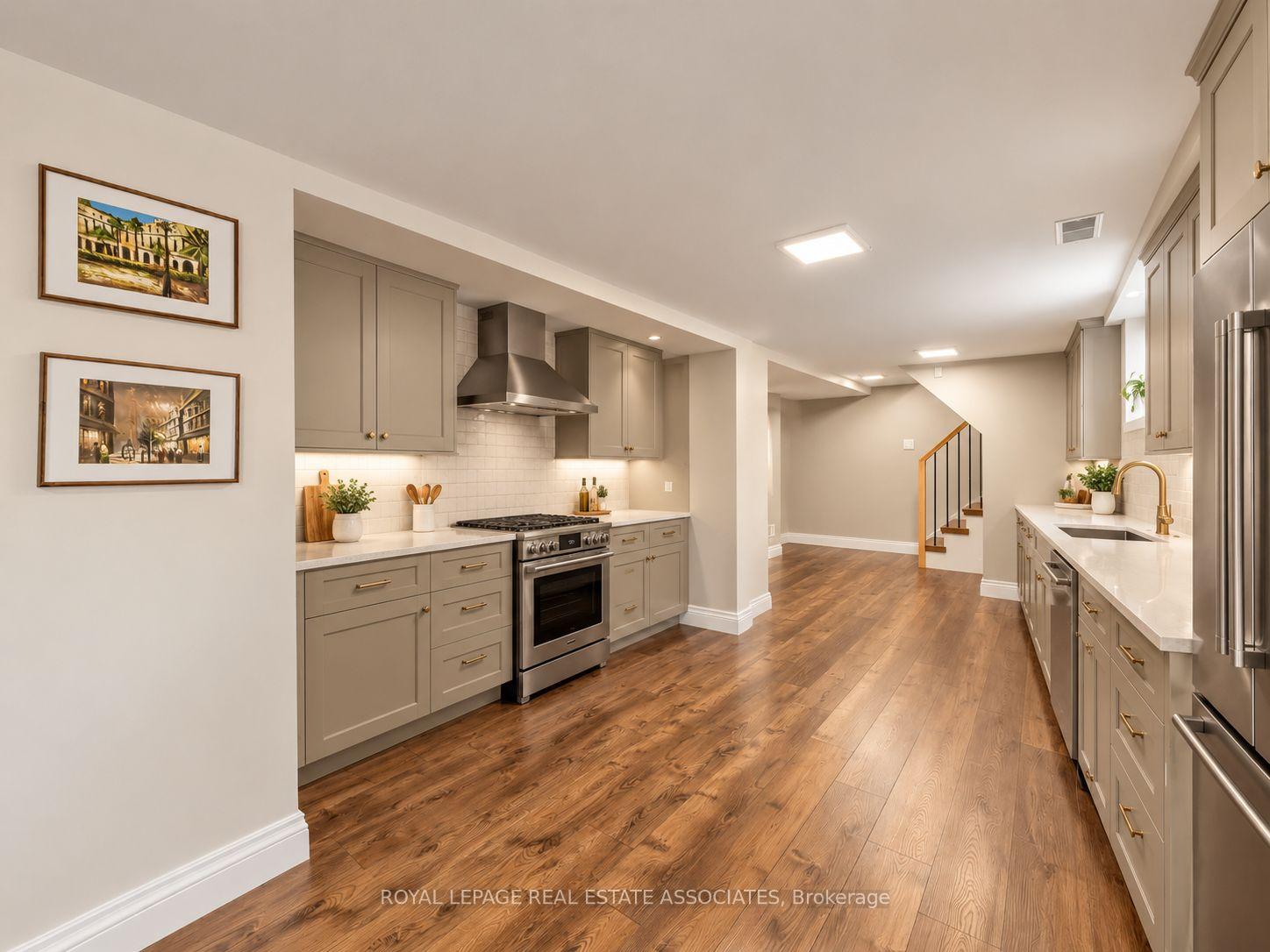Photo 35 of 41 Ringley Avenue, Etobicoke, Stonegate-Queensway — HOMEH
