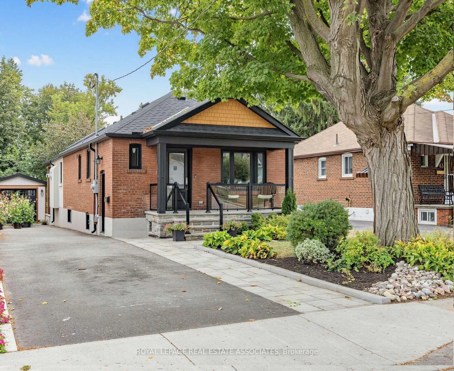 Photo 7 of 41 Ringley Avenue, Etobicoke, Stonegate-Queensway — HOMEH