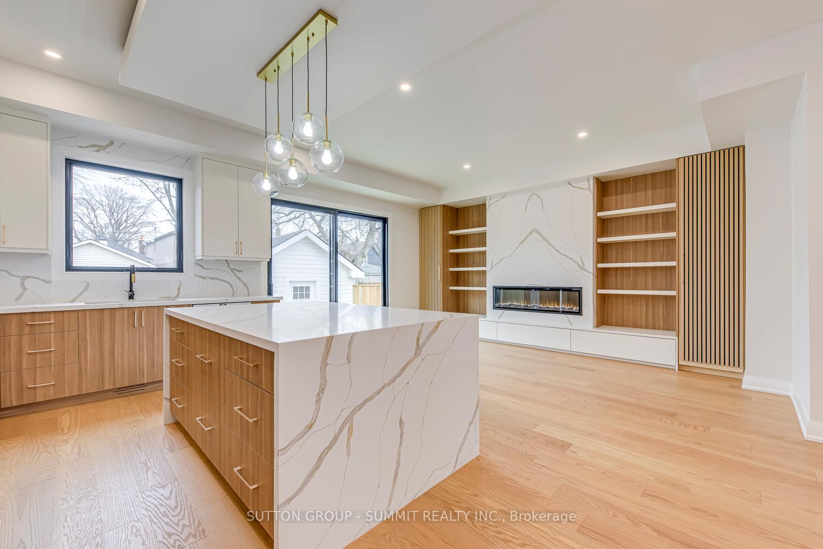 Photo 3 of 103 Kalmar Avenue, Scarborough, Birchcliffe-Cliffside — HOMEH