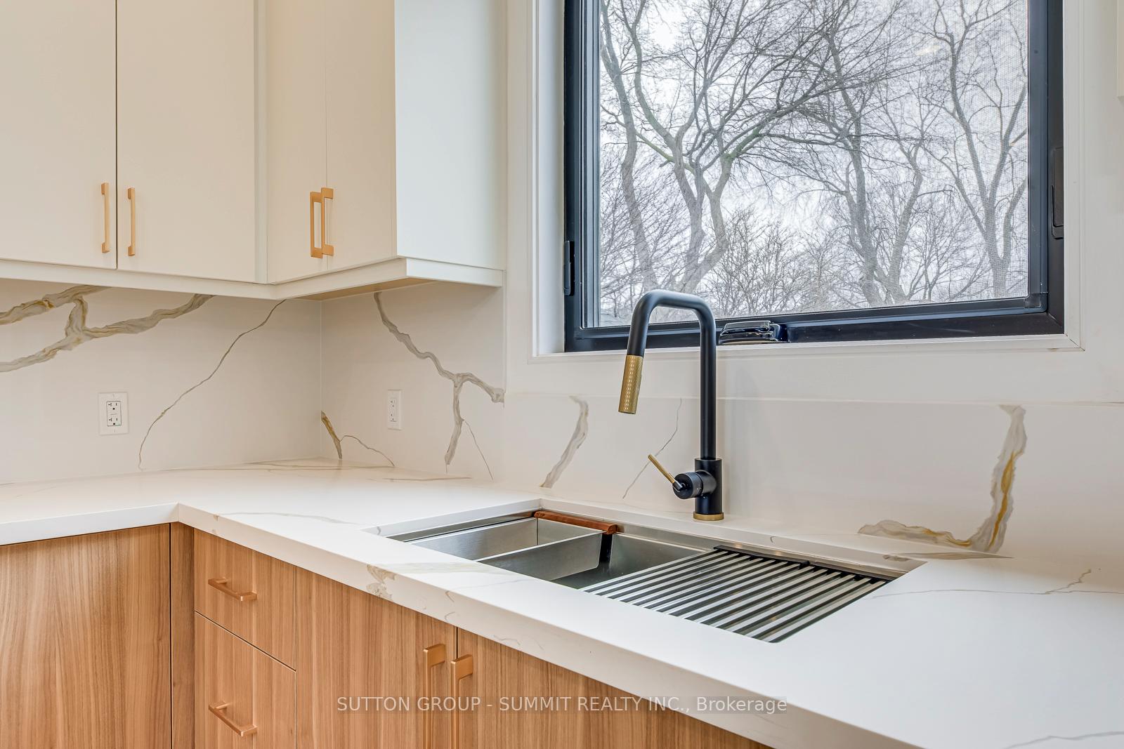 Photo 6 of 103 Kalmar Avenue, Scarborough, Birchcliffe-Cliffside — HOMEH