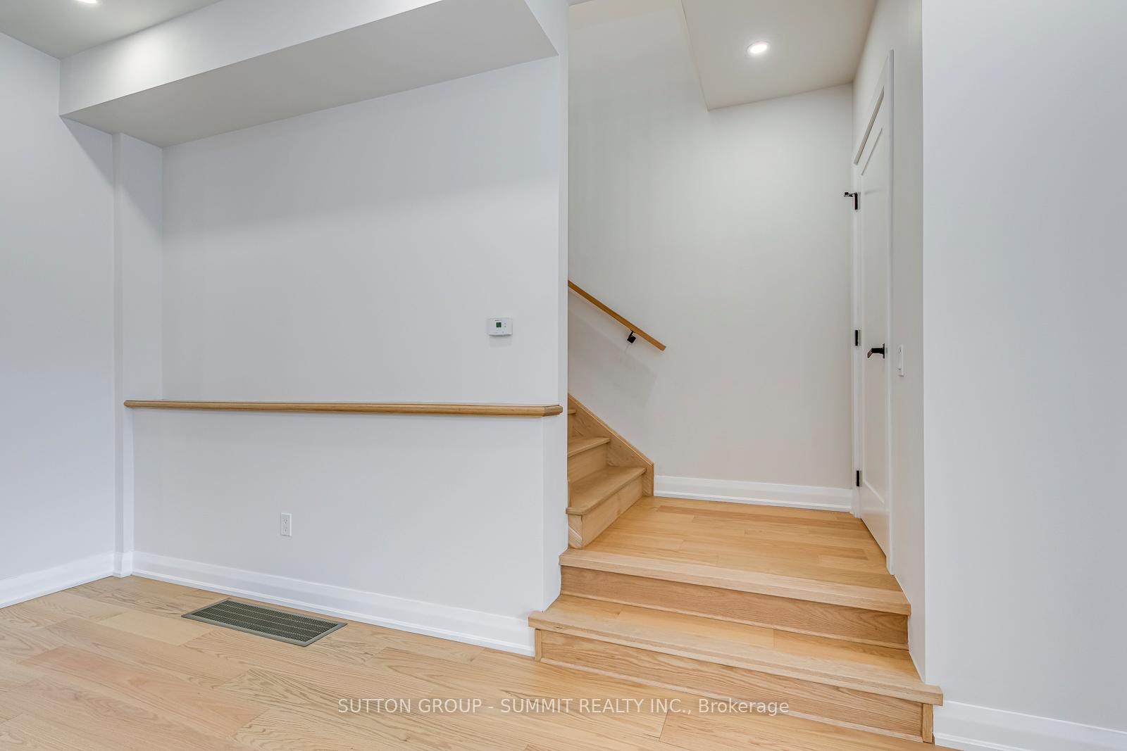 Photo 14 of 103 Kalmar Avenue, Scarborough, Birchcliffe-Cliffside — HOMEH
