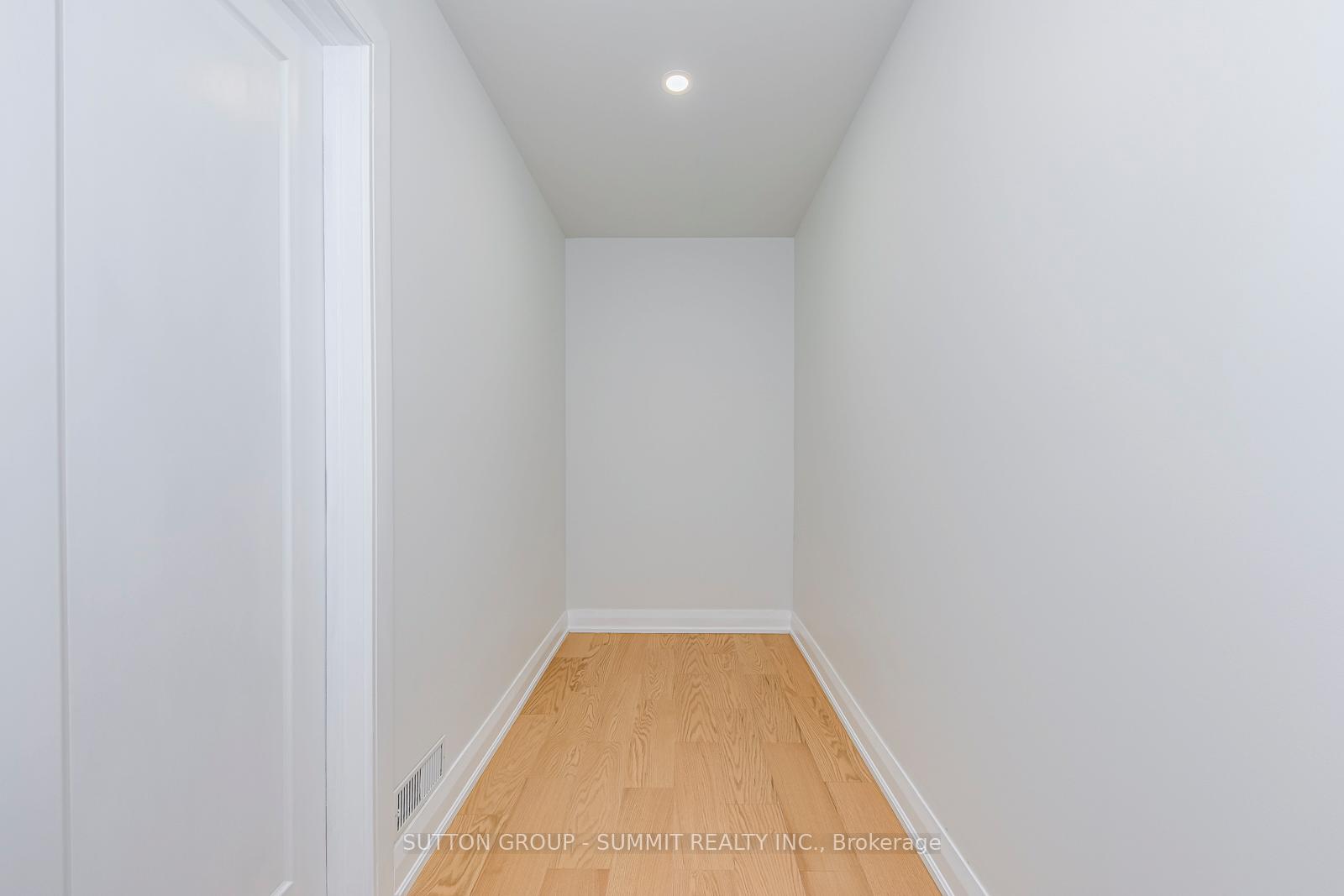 Photo 18 of 103 Kalmar Avenue, Scarborough, Birchcliffe-Cliffside — HOMEH