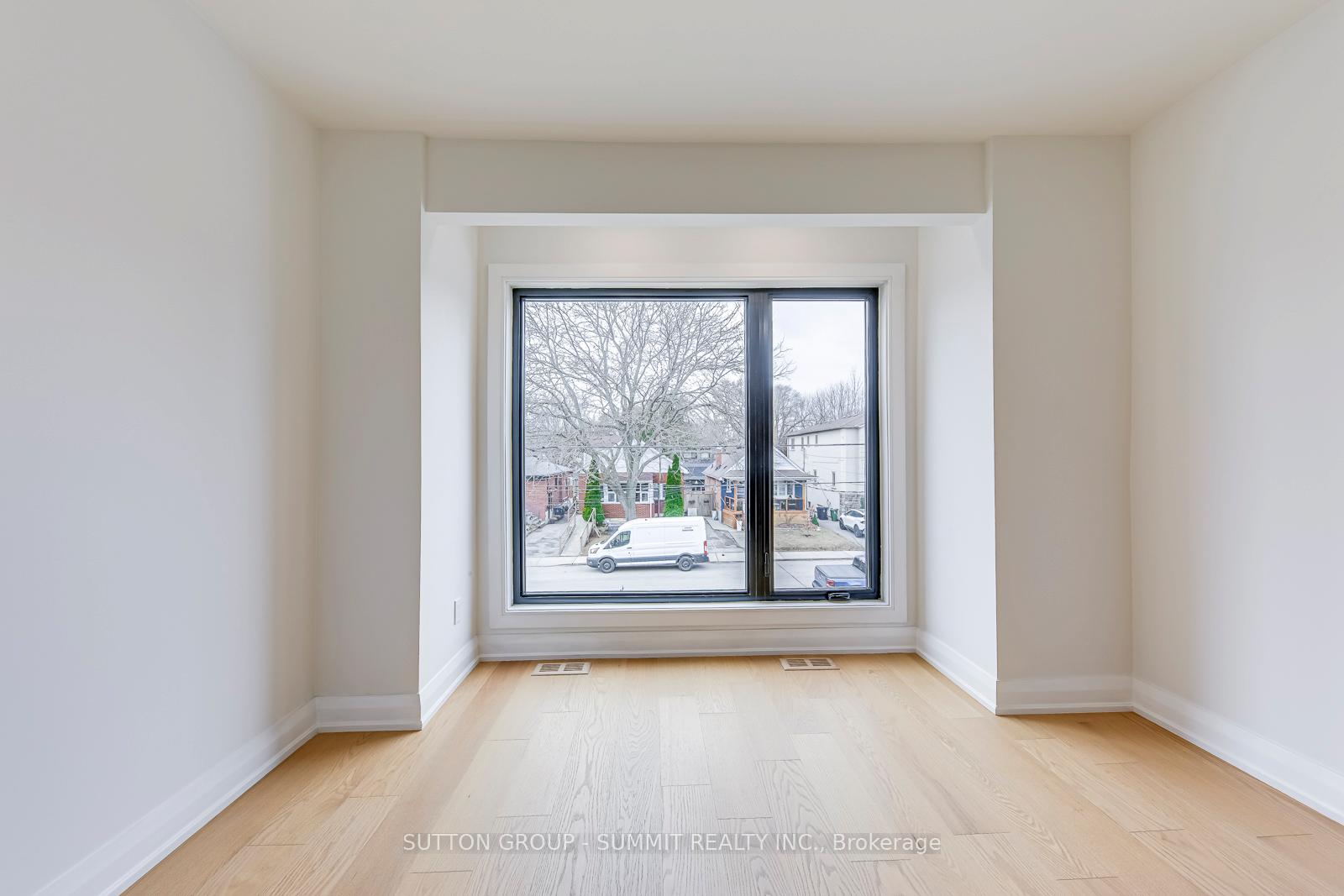 Photo 25 of 103 Kalmar Avenue, Scarborough, Birchcliffe-Cliffside — HOMEH