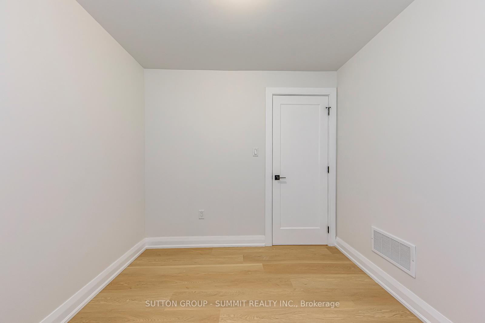 Photo 33 of 103 Kalmar Avenue, Scarborough, Birchcliffe-Cliffside — HOMEH