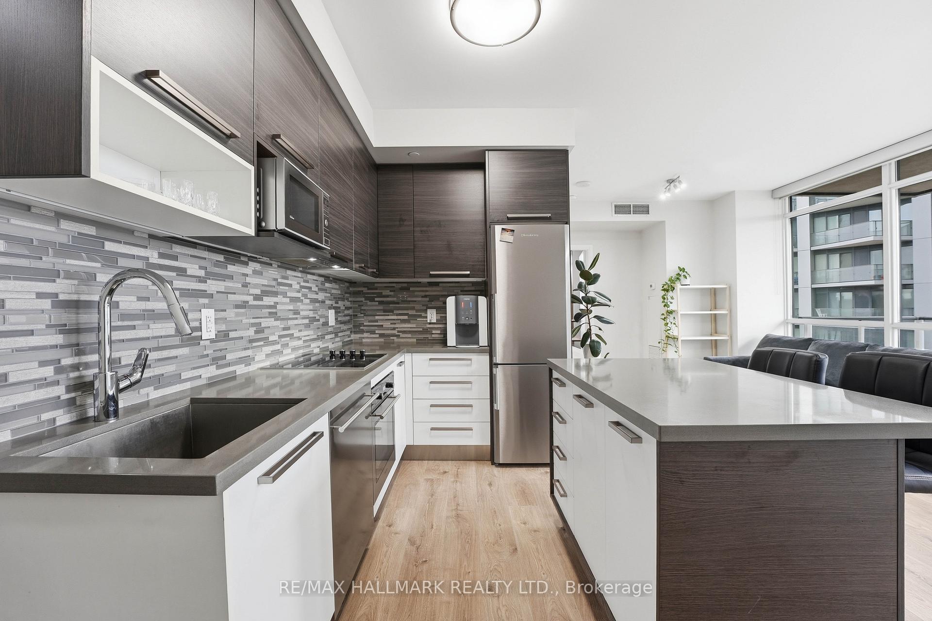 Photo 8 of Unit 710, 36 Park Lawn Road, Etobicoke, Mimico — HOMEH