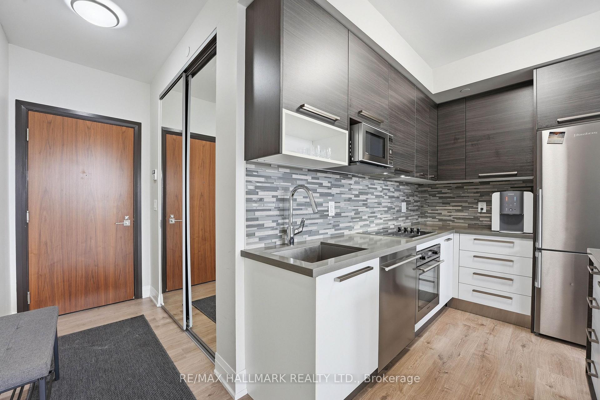 Photo 9 of Unit 710, 36 Park Lawn Road, Etobicoke, Mimico — HOMEH