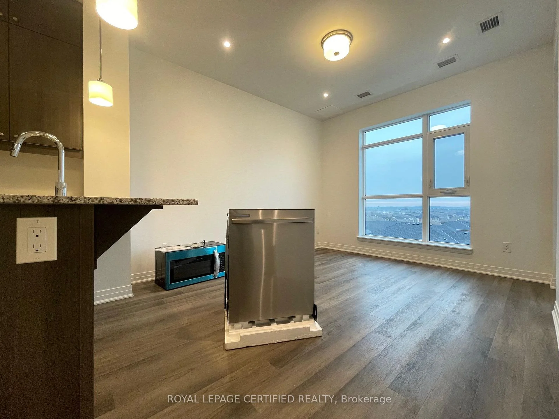 Photo 7 of Unit 521, 470 Gordon Krantz Avenue, Milton, Walker — HOMEH