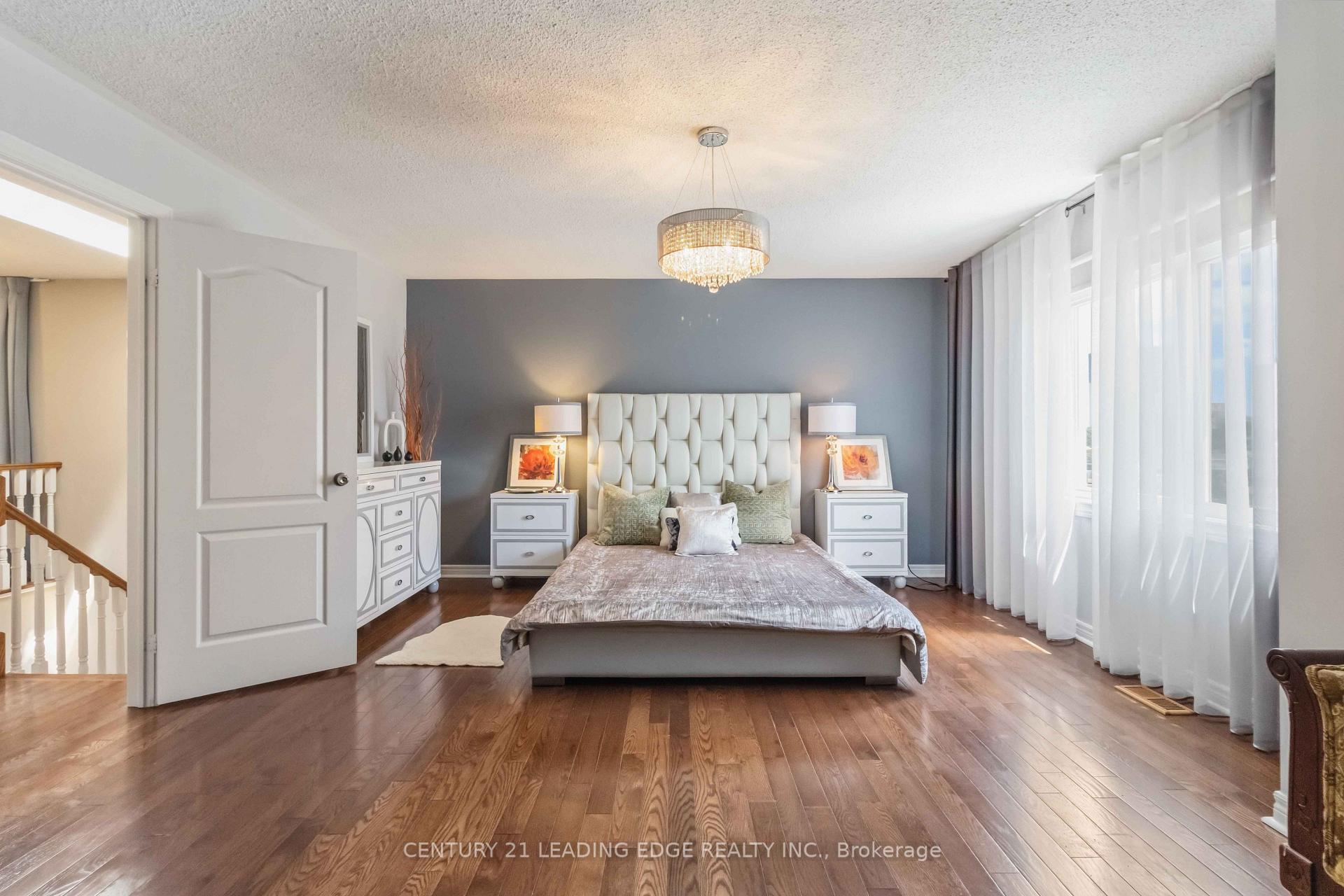 Photo 18 of 47 Cordoba Drive, Vaughan, Lakeview Estates — HOMEH