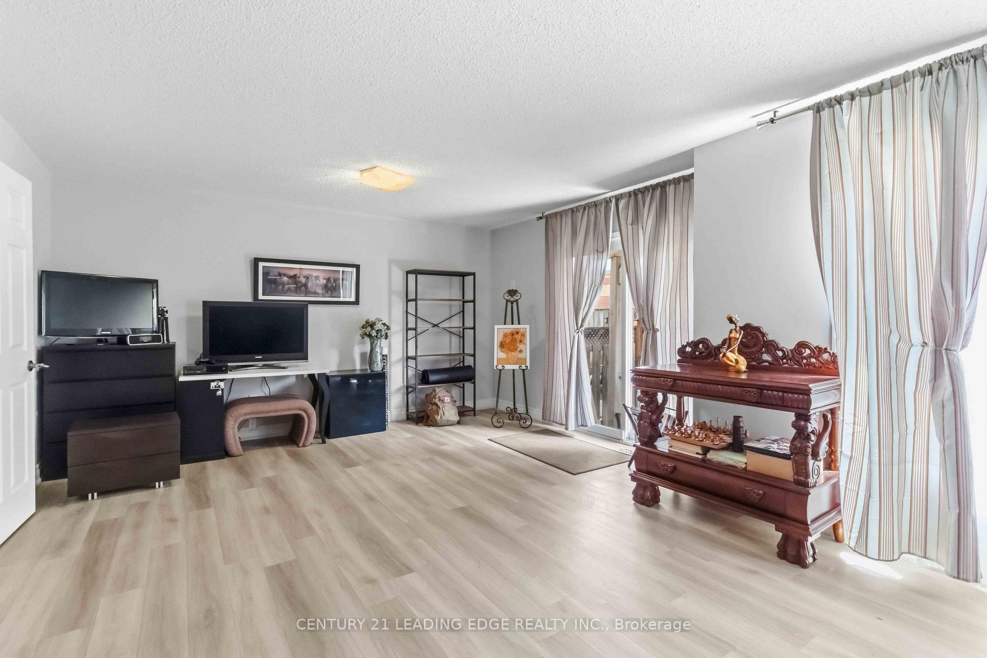 Photo 32 of 47 Cordoba Drive, Vaughan, Lakeview Estates — HOMEH