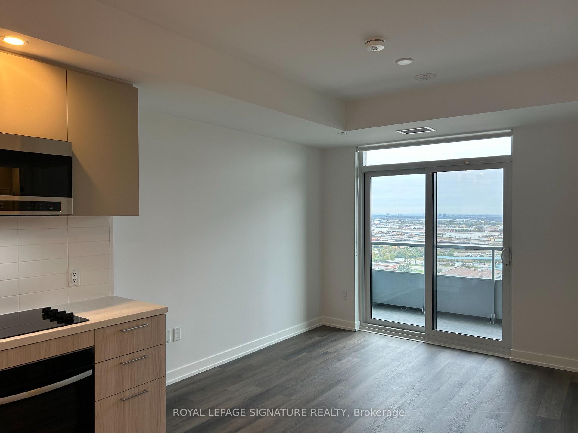 Photo 9 of Unit 2004, 5 Meadowale Road, Vaughan, Vaughan Corporate Centre — HOMEH