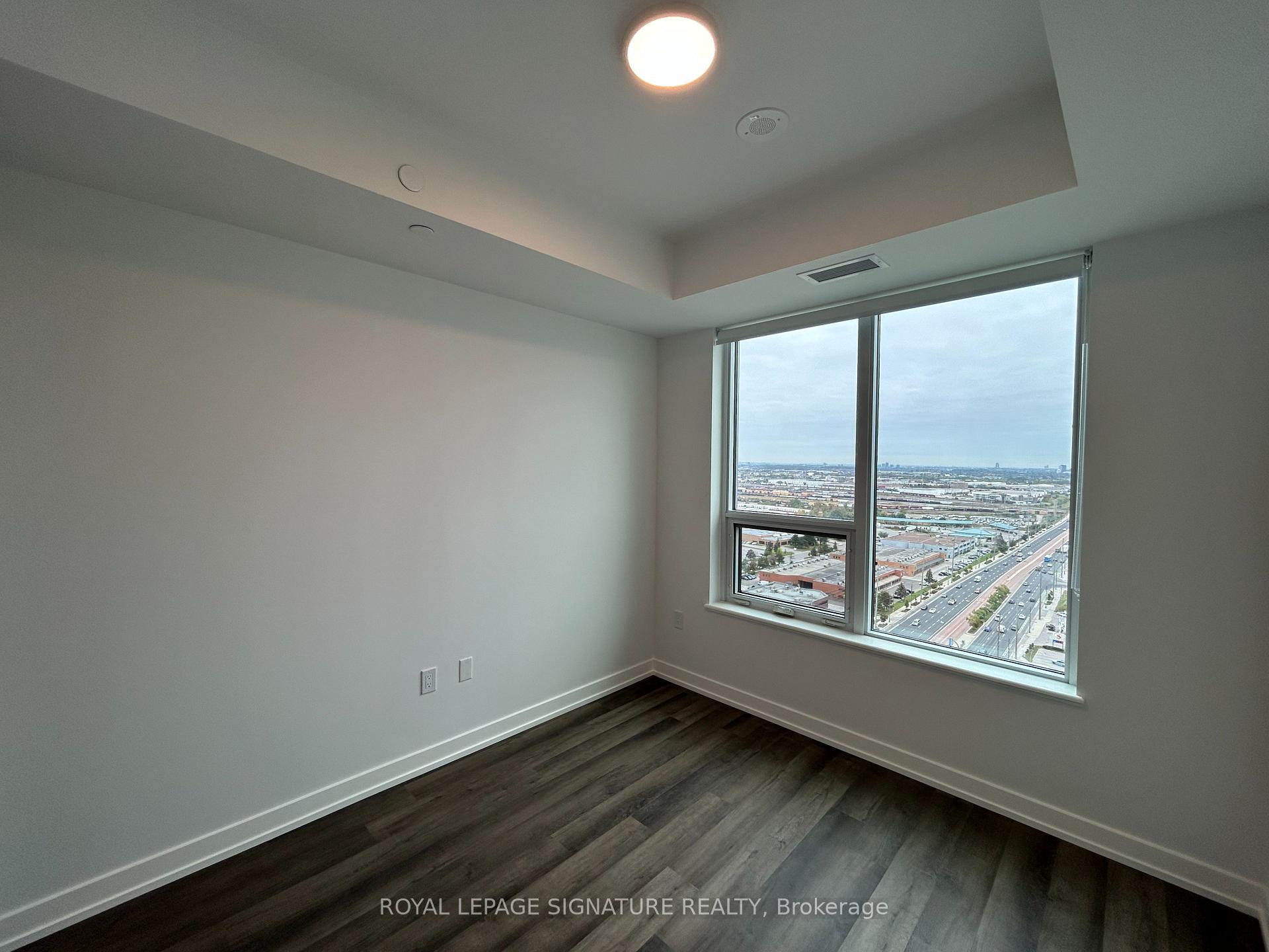 Photo 11 of Unit 2004, 5 Meadowale Road, Vaughan, Vaughan Corporate Centre — HOMEH