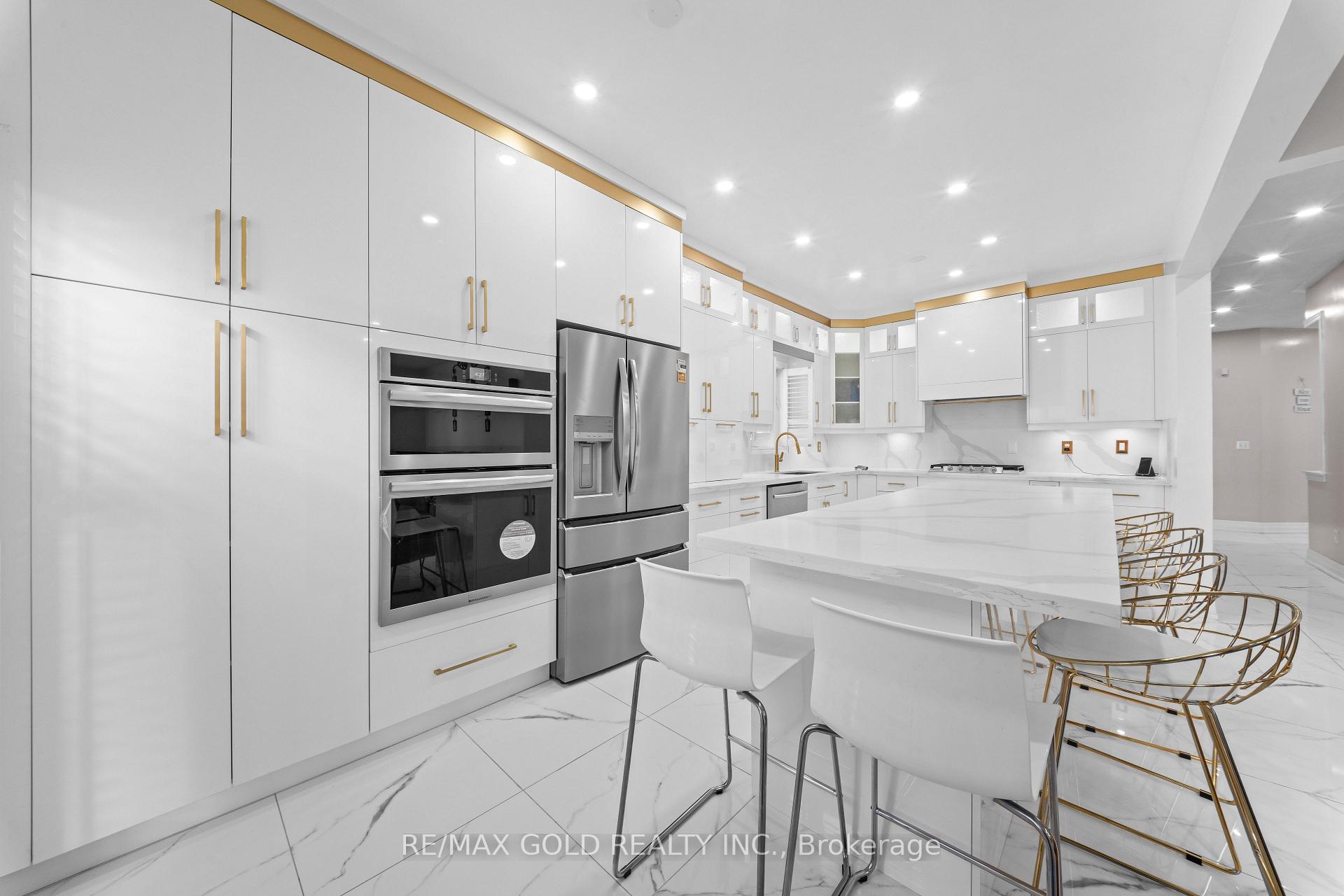 Photo 4 of 19 Attview Crescent, Brampton, Bram East — HOMEH