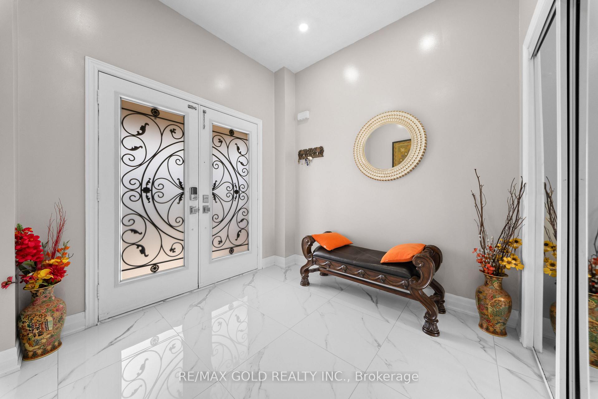 Photo 5 of 19 Attview Crescent, Brampton, Bram East — HOMEH