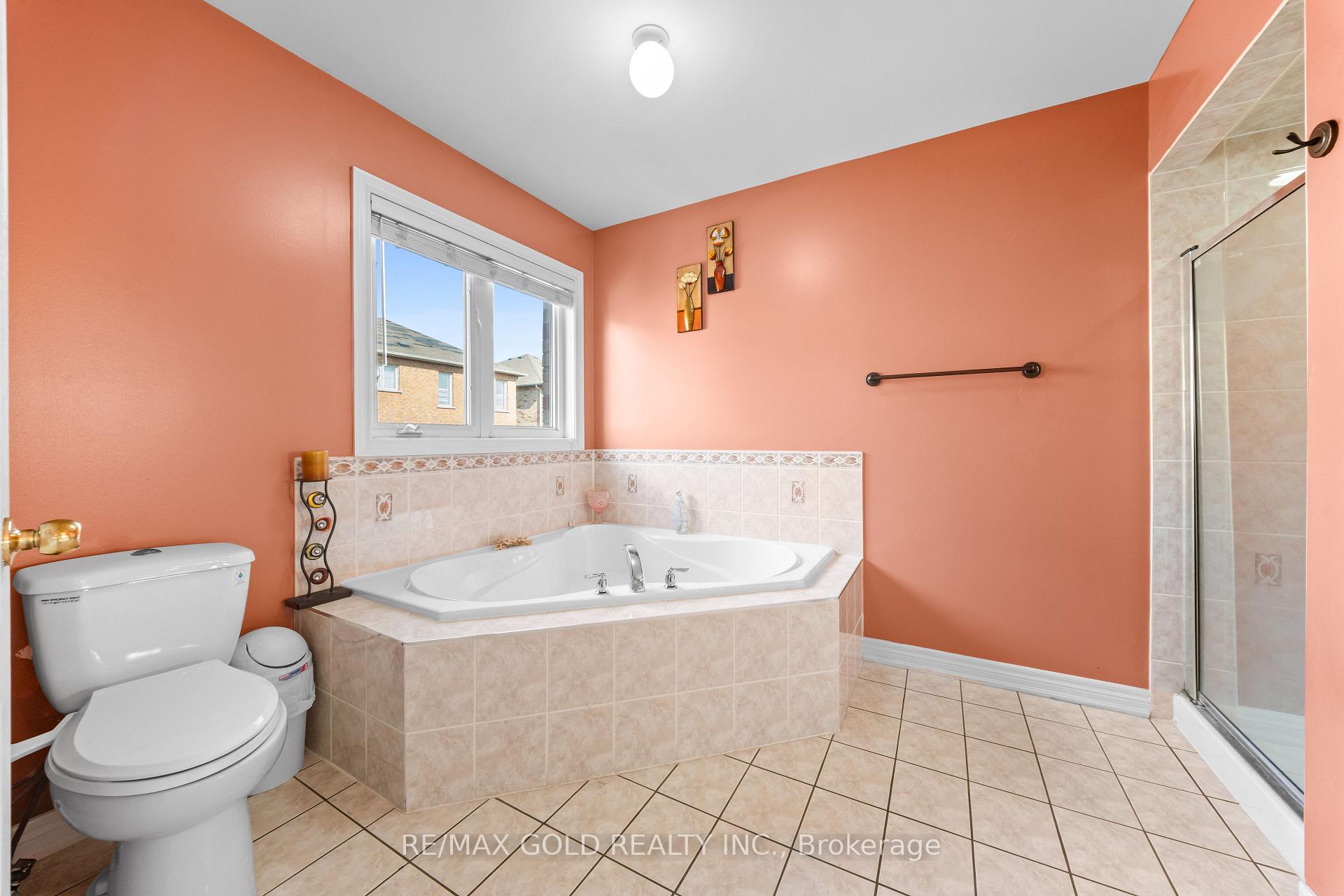Photo 14 of 19 Attview Crescent, Brampton, Bram East — HOMEH