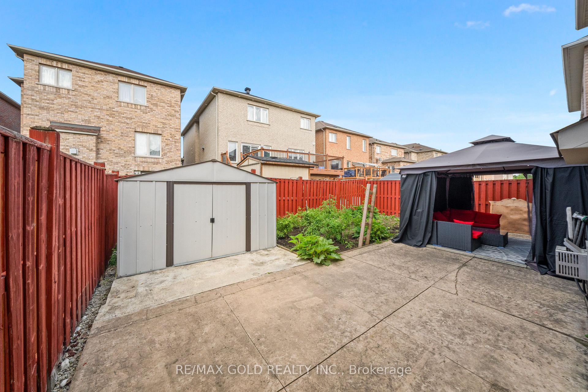 Photo 24 of 19 Attview Crescent, Brampton, Bram East — HOMEH