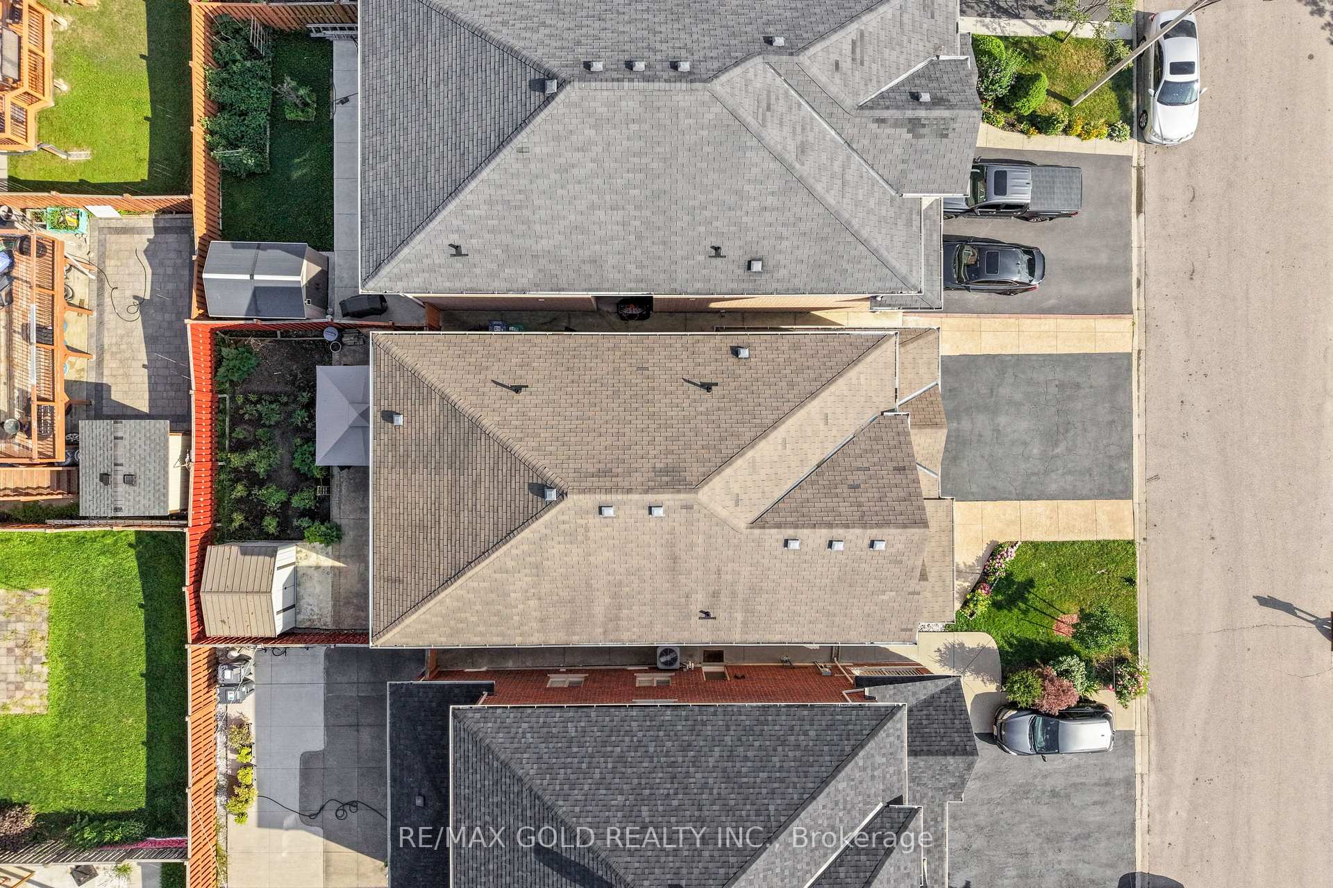Photo 25 of 19 Attview Crescent, Brampton, Bram East — HOMEH