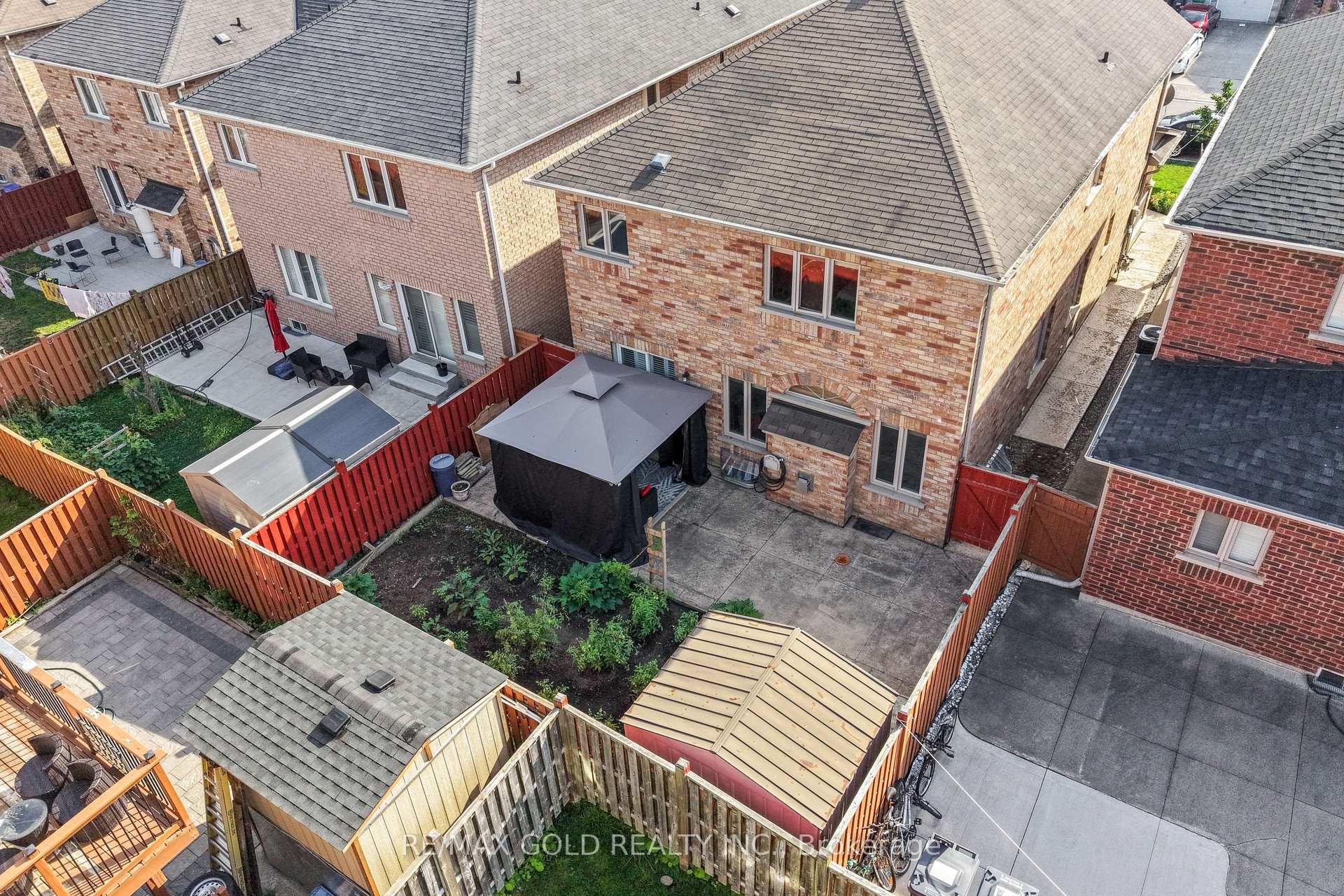 Photo 26 of 19 Attview Crescent, Brampton, Bram East — HOMEH