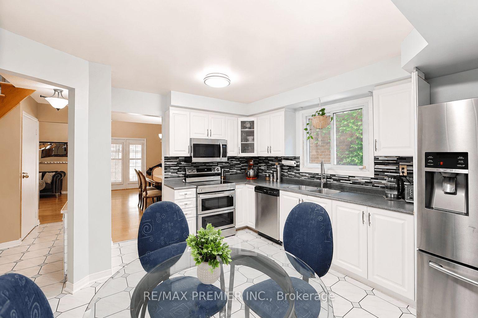 Photo 9 of 55 Deerpark Crescent, Brampton, Brampton West — HOMEH
