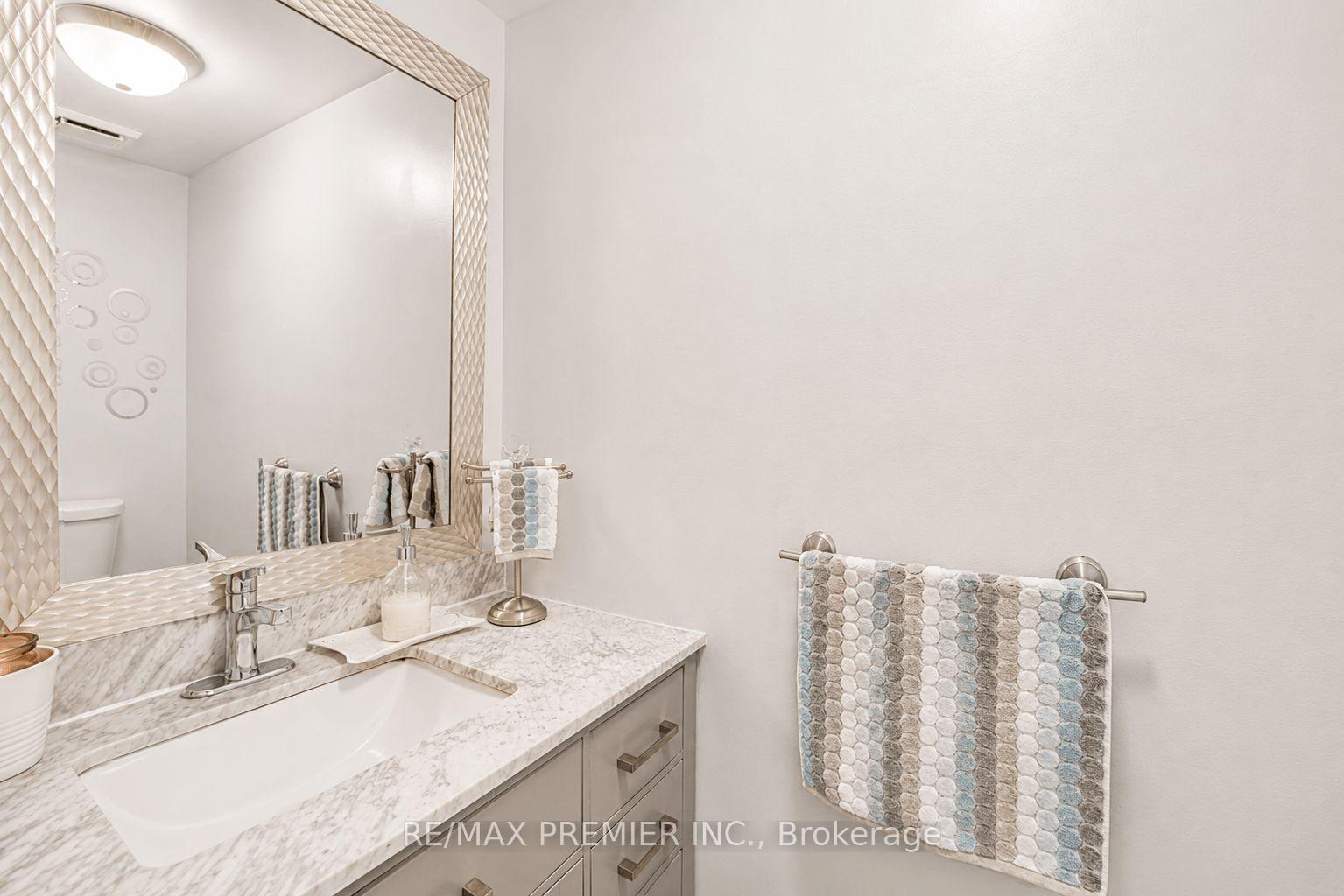 Photo 12 of 55 Deerpark Crescent, Brampton, Brampton West — HOMEH