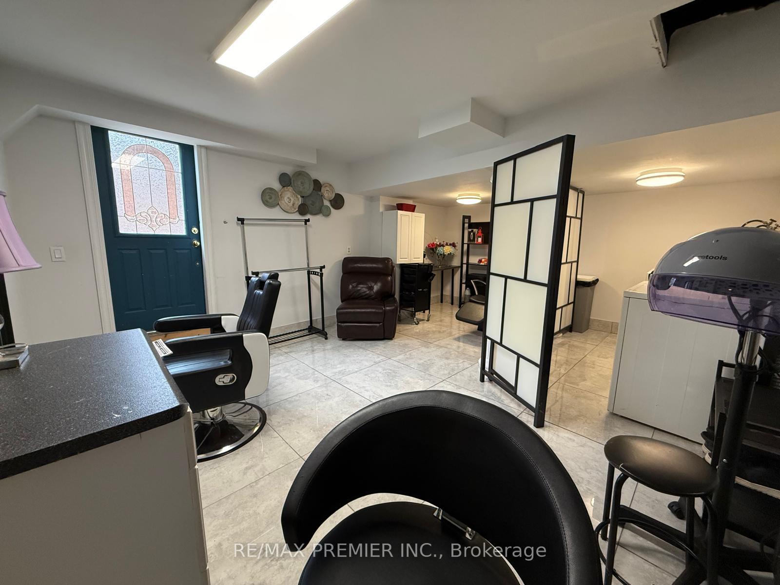 Photo 42 of 55 Deerpark Crescent, Brampton, Brampton West — HOMEH