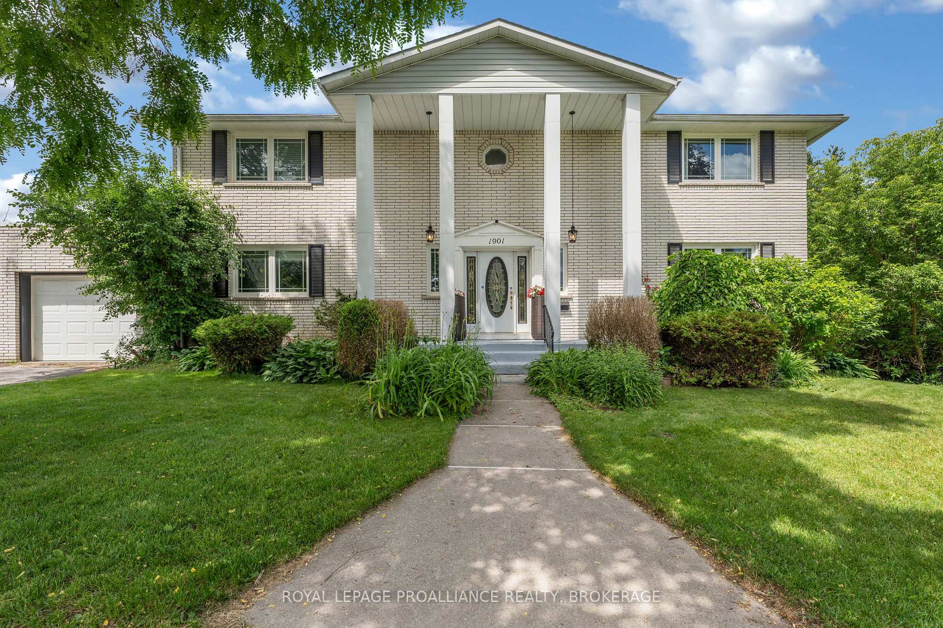 Photo of 1901 Sydenham Road