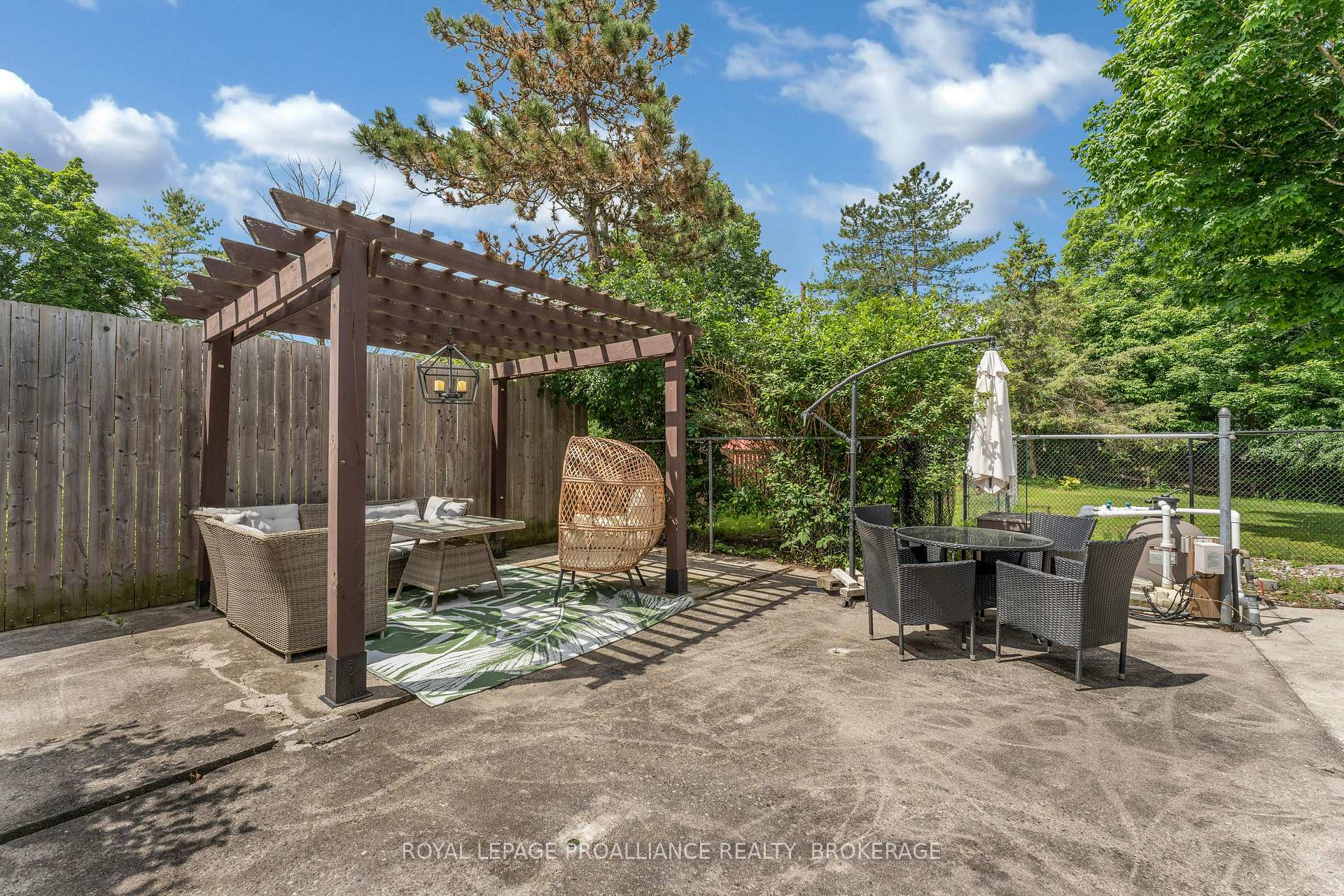 Photo 41 of 1901 Sydenham Road, Kingston, City North of 401 — HOMEH