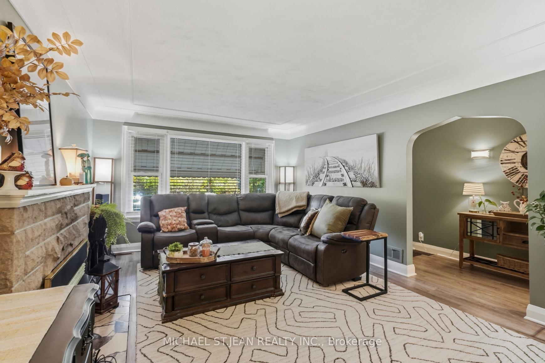 Photo 8 of 36 Pottruff Road, Hamilton, Kentley — HOMEH
