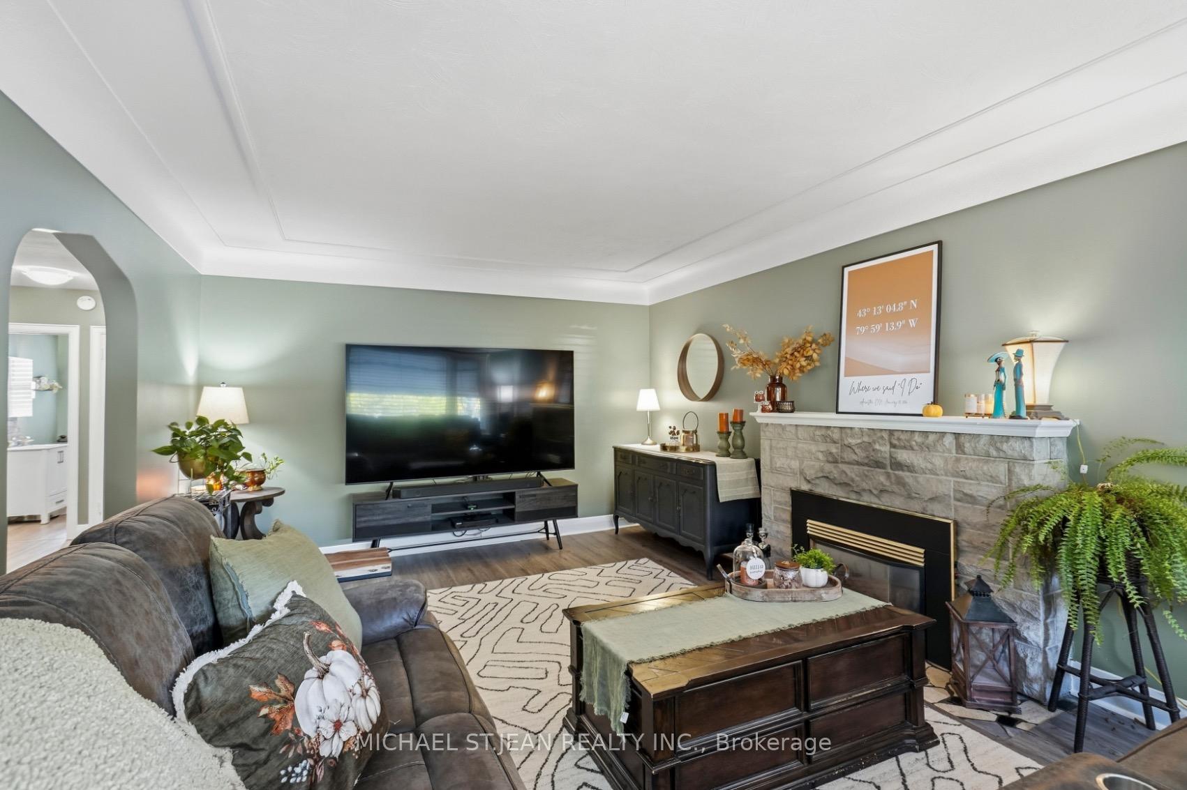 Photo 9 of 36 Pottruff Road, Hamilton, Kentley — HOMEH