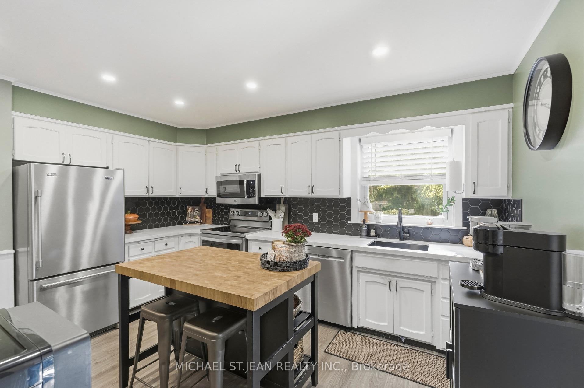 Photo 10 of 36 Pottruff Road, Hamilton, Kentley — HOMEH