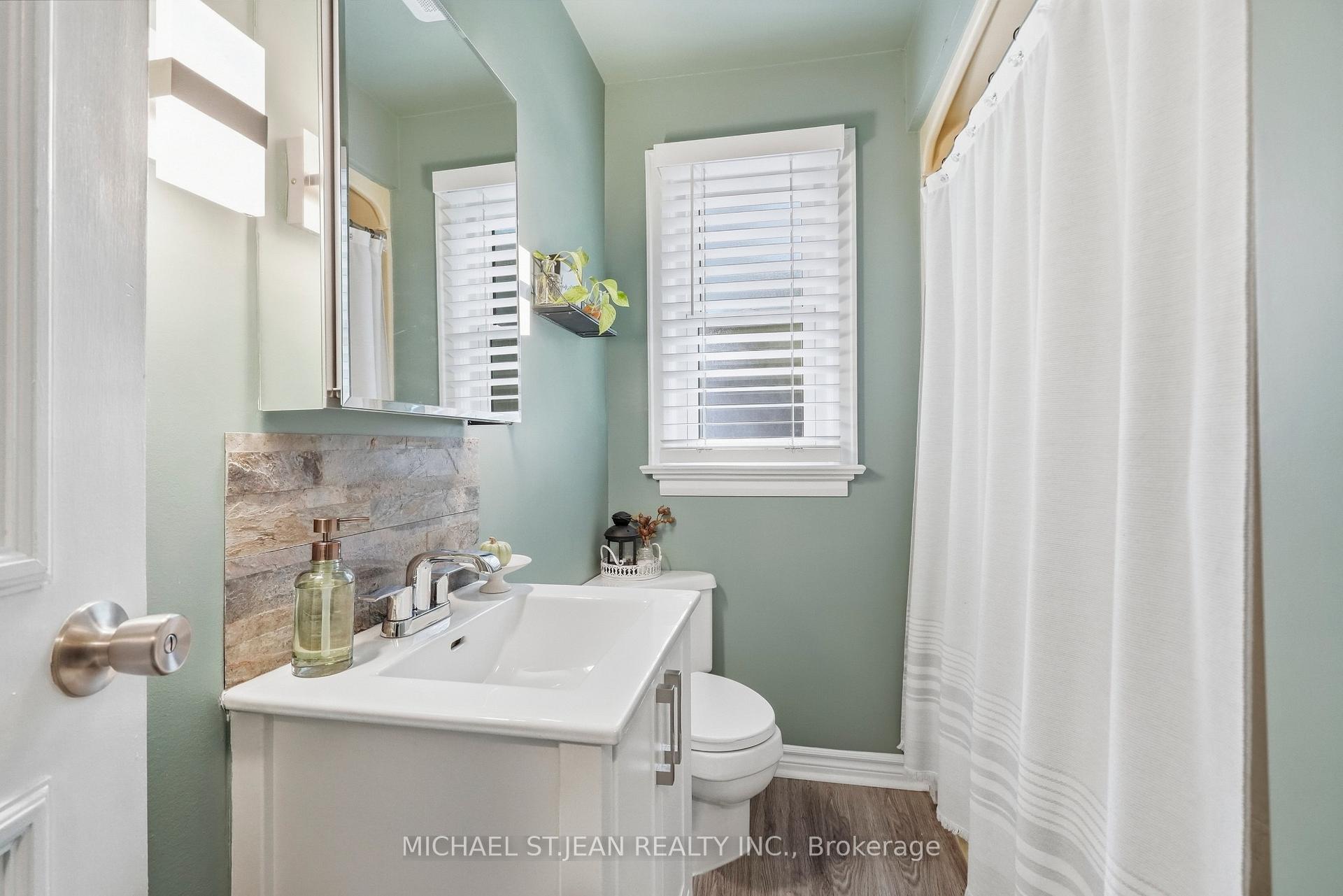 Photo 21 of 36 Pottruff Road, Hamilton, Kentley — HOMEH