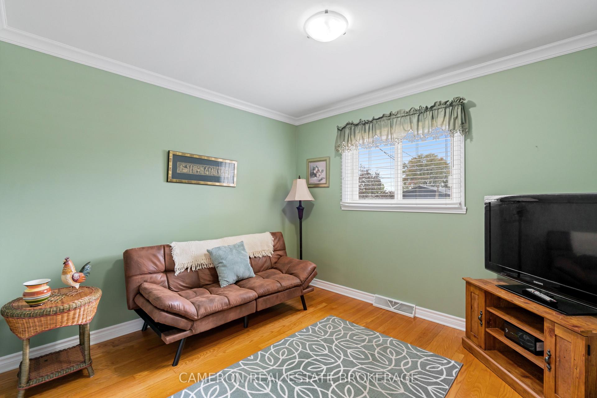 Photo 13 of 421 Beach Avenue, Cornwall, Cornwall — HOMEH
