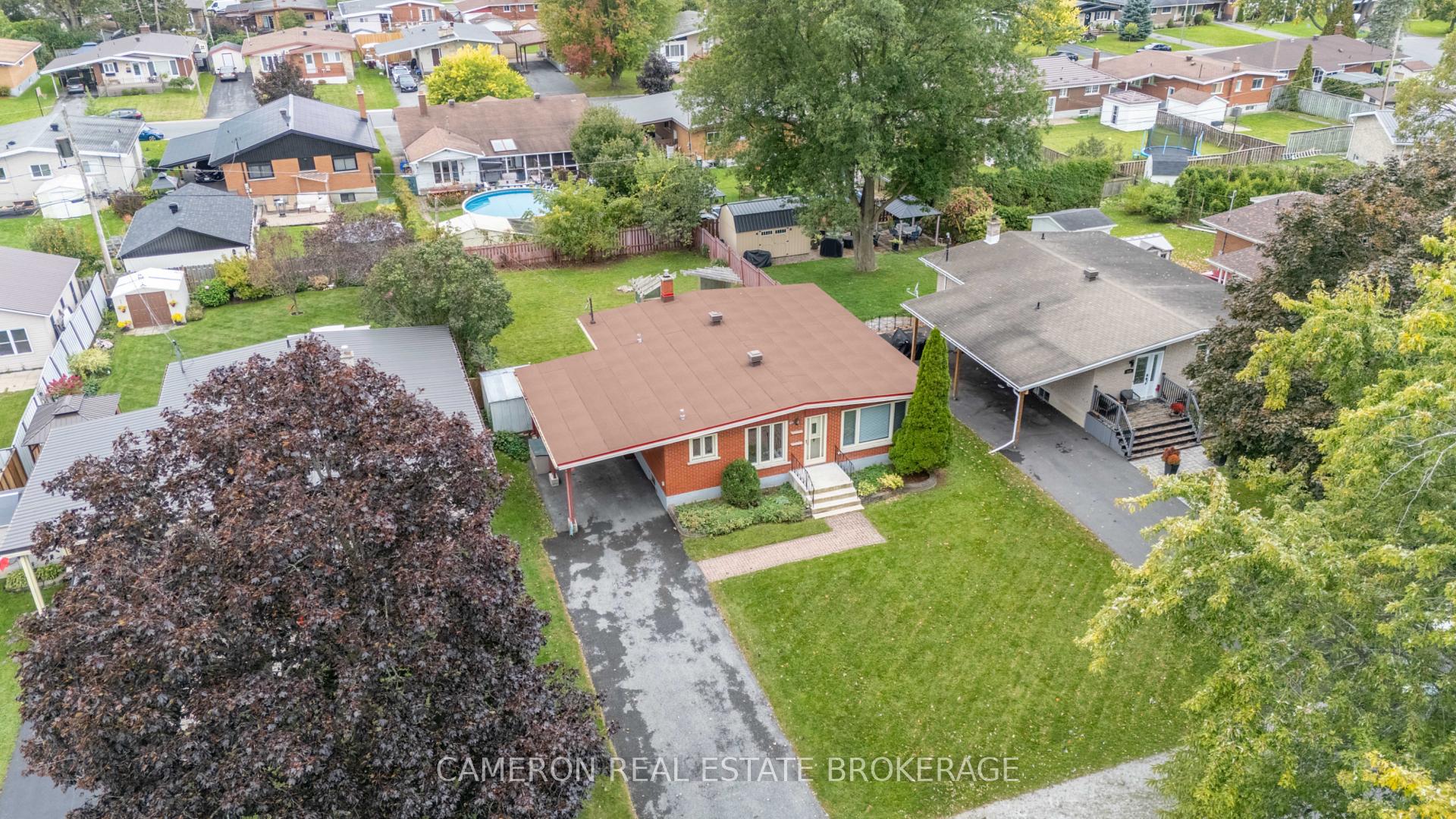 Photo 31 of 421 Beach Avenue, Cornwall, Cornwall — HOMEH