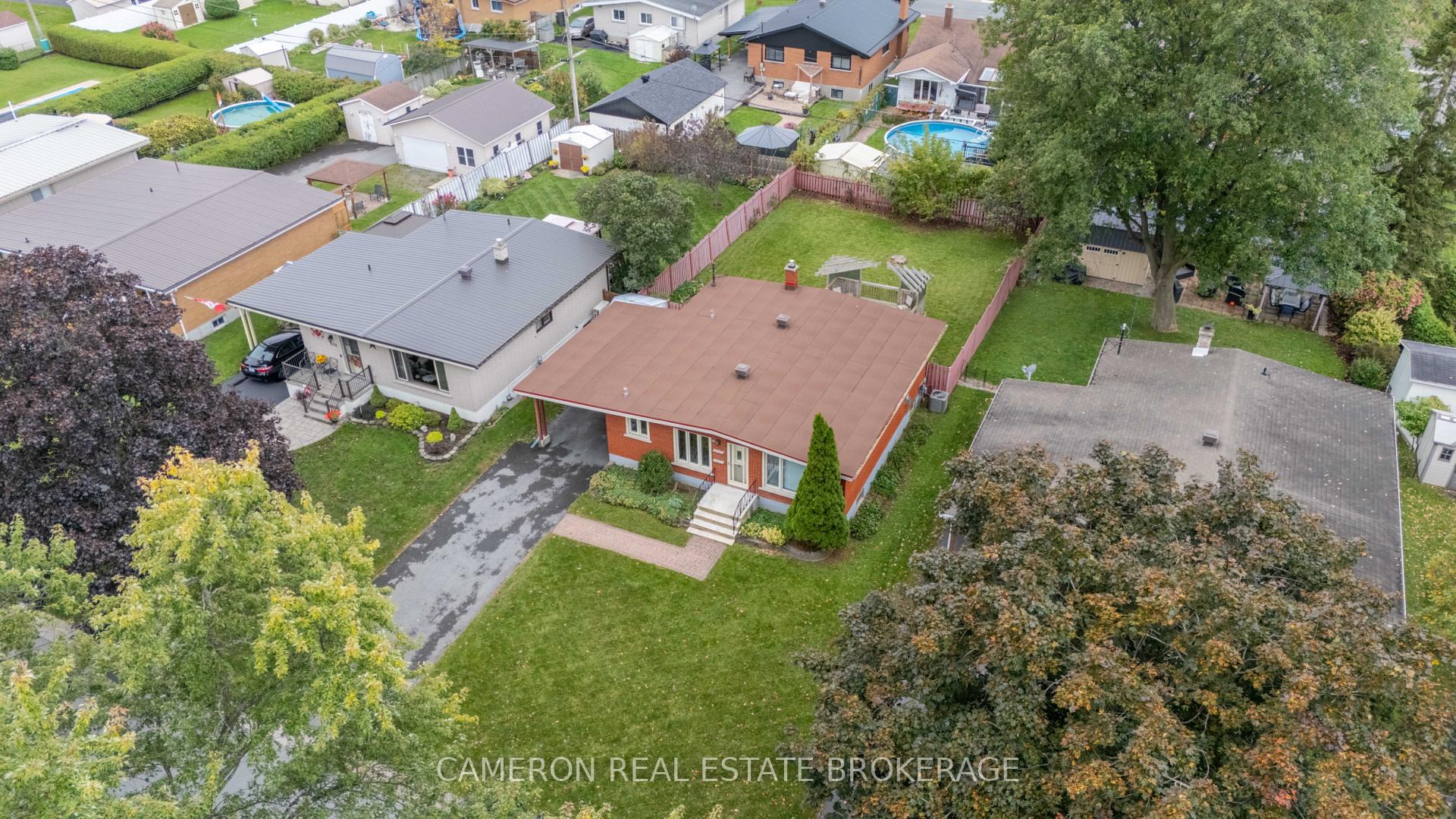 Photo 35 of 421 Beach Avenue, Cornwall, Cornwall — HOMEH