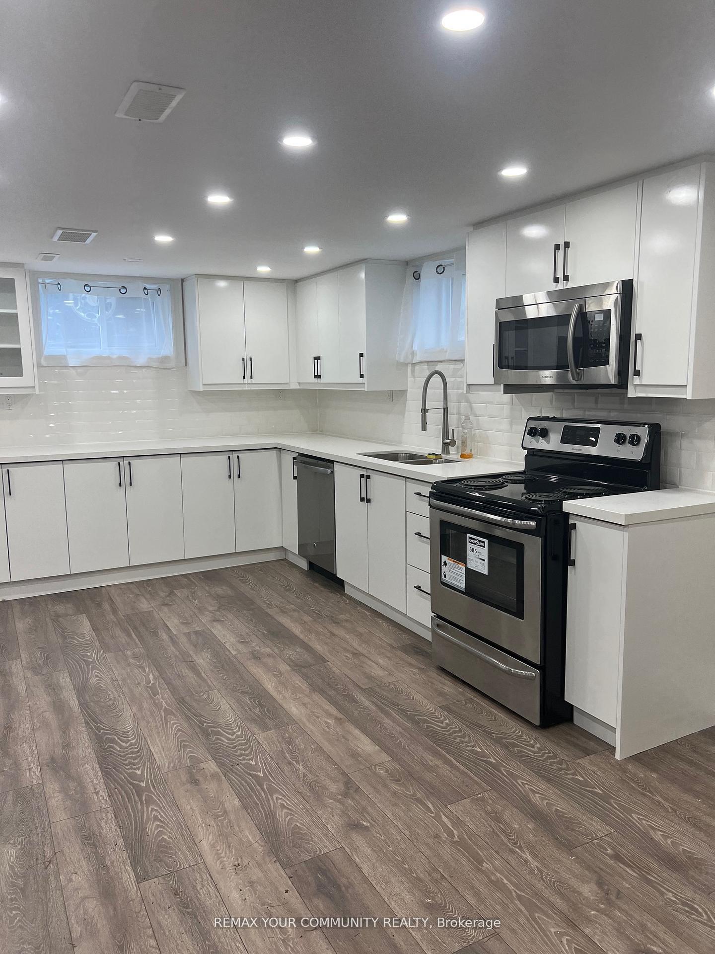 Photo 1 of 23 Irwin Avenue, Aurora, Aurora Village — HOMEH