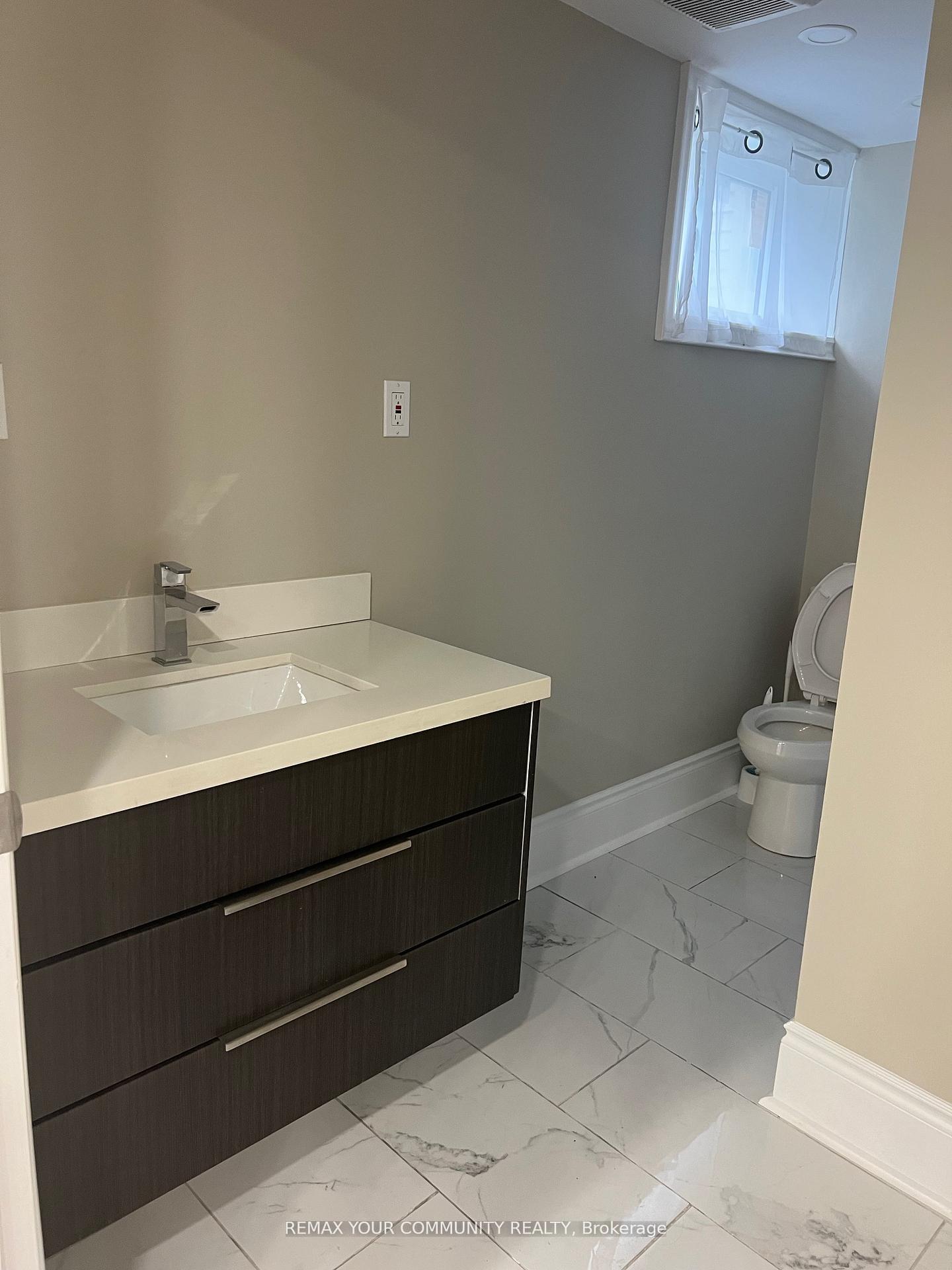 Photo 3 of 23 Irwin Avenue, Aurora, Aurora Village — HOMEH