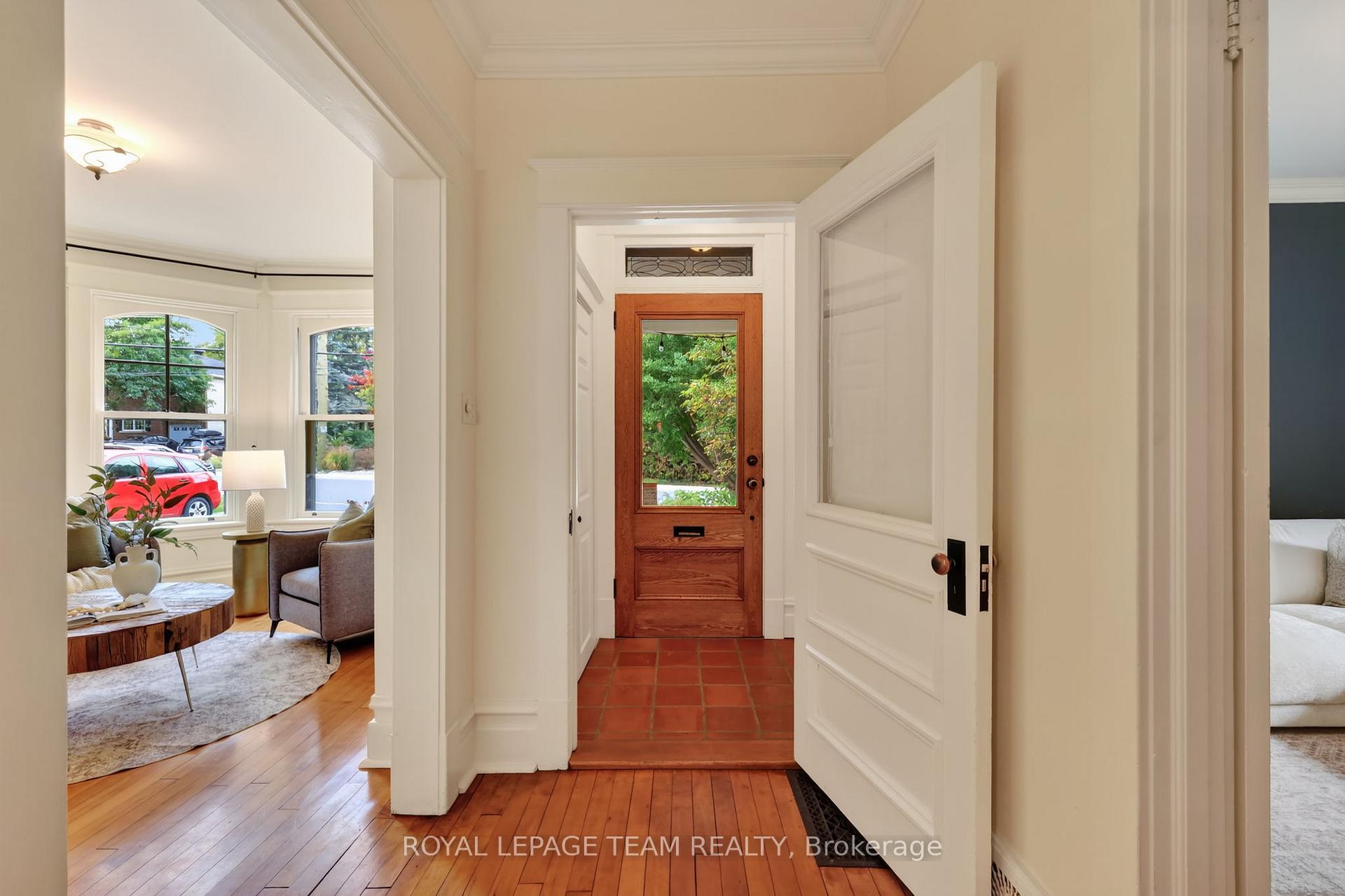 Photo 4 of 515 Broadview Avenue, Ottawa, McKellar/Highland — HOMEH