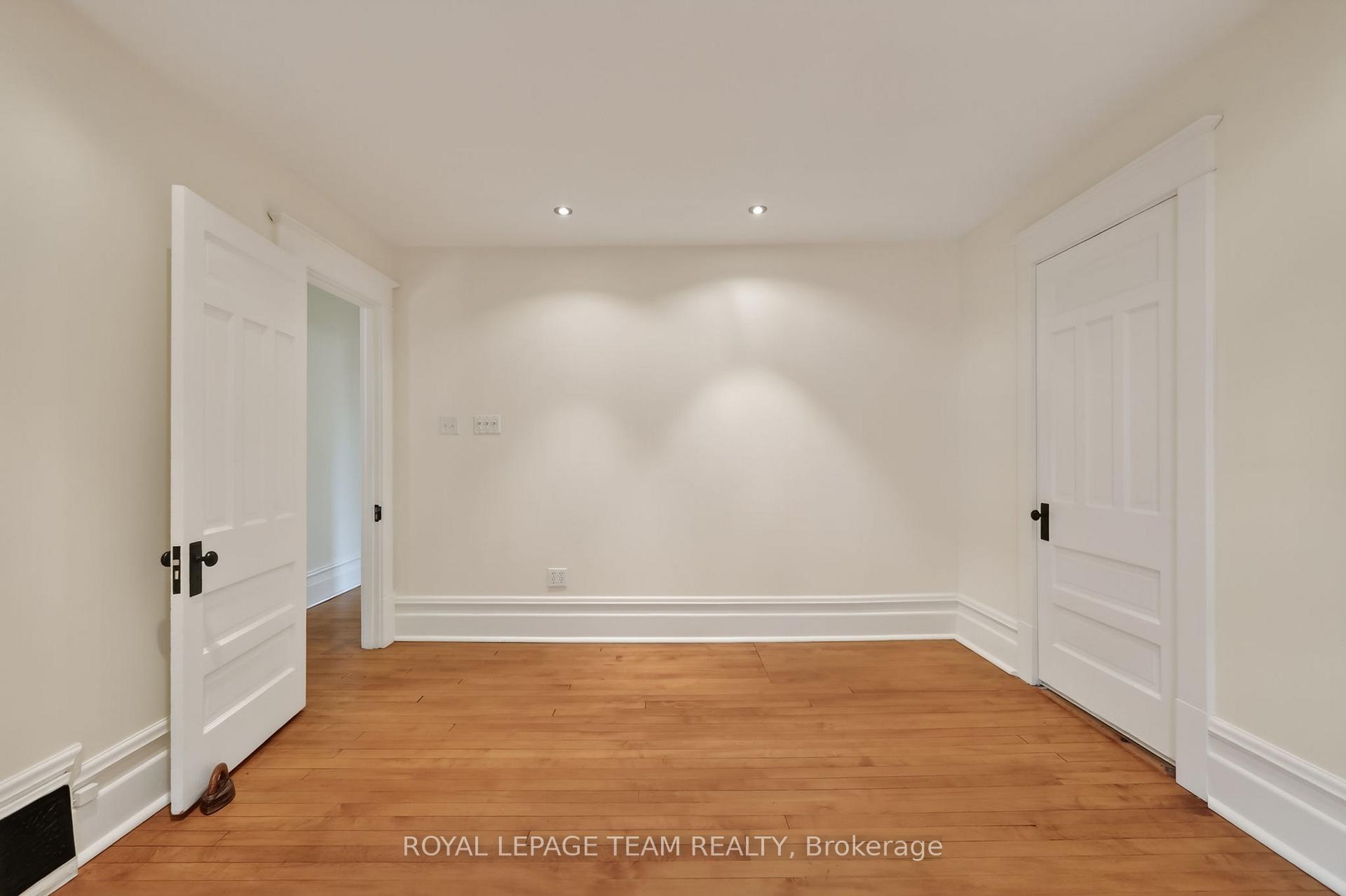 Photo 19 of 515 Broadview Avenue, Ottawa, McKellar/Highland — HOMEH
