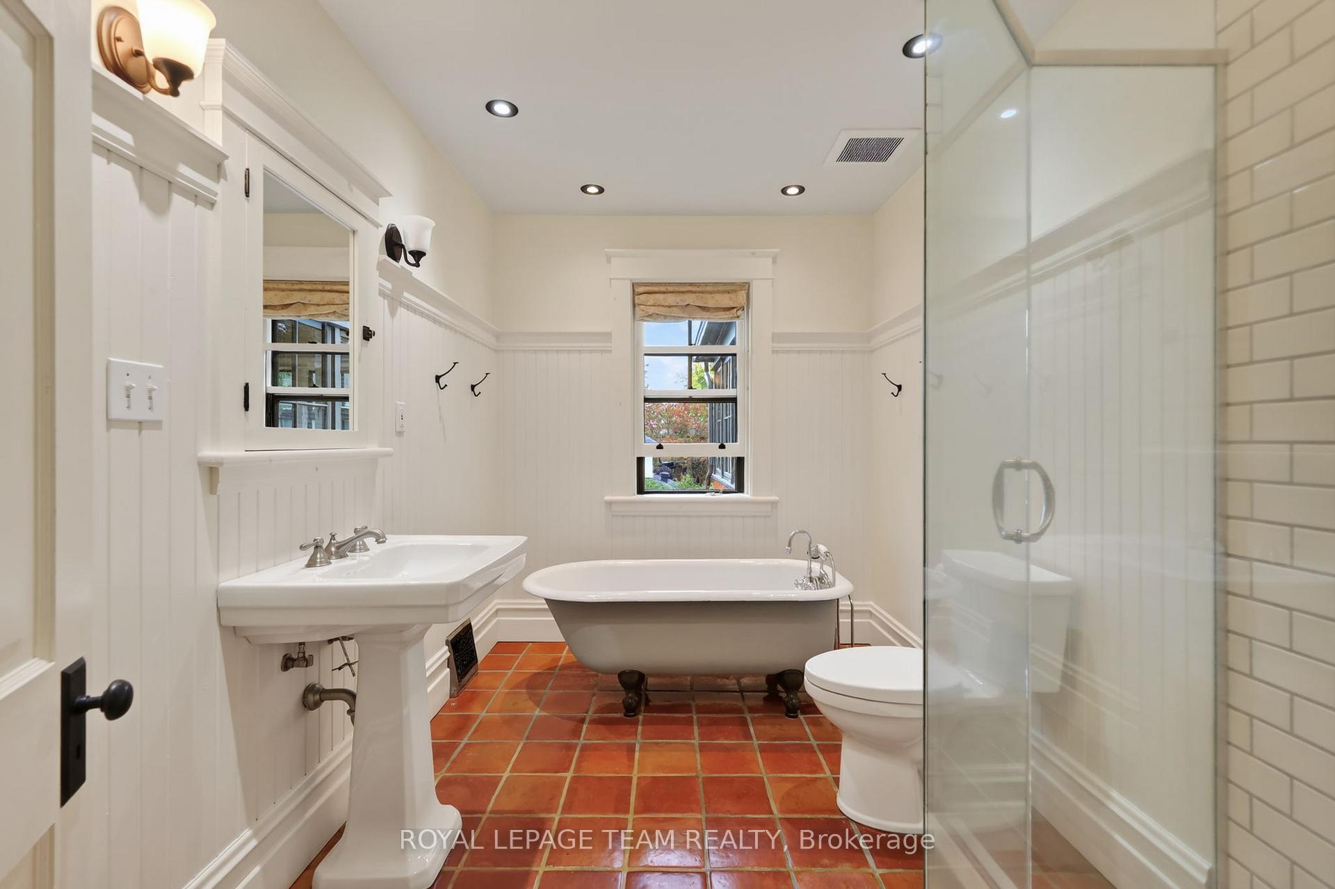 Photo 26 of 515 Broadview Avenue, Ottawa, McKellar/Highland — HOMEH