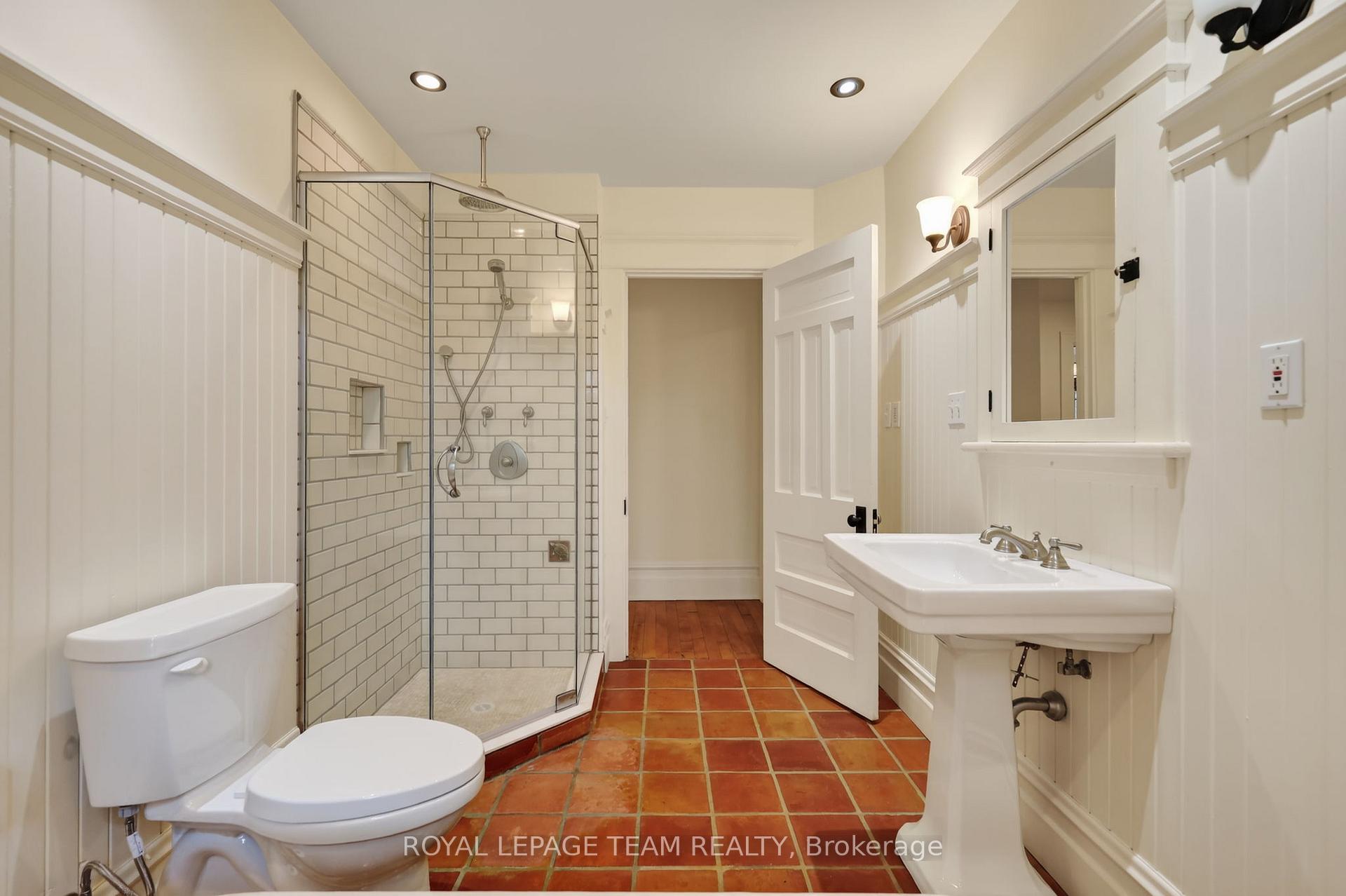Photo 27 of 515 Broadview Avenue, Ottawa, McKellar/Highland — HOMEH