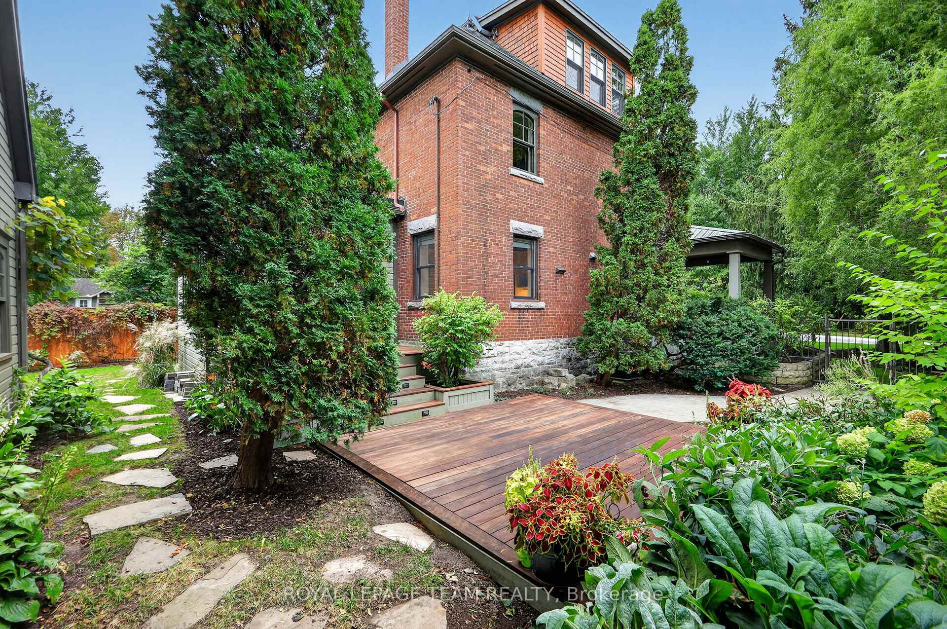 Photo 37 of 515 Broadview Avenue, Ottawa, McKellar/Highland — HOMEH
