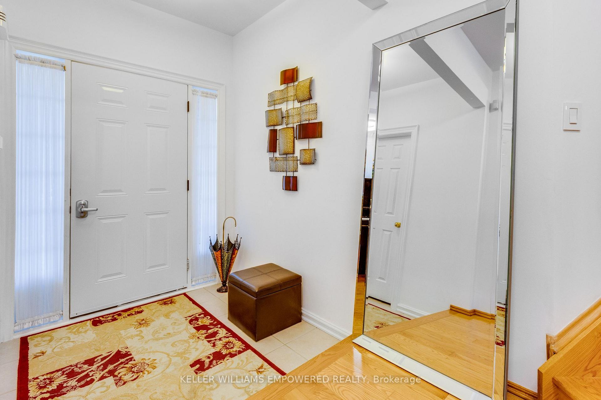 Photo 5 of 134 Queen Isabella Crescent, Vaughan, Vellore Village — HOMEH