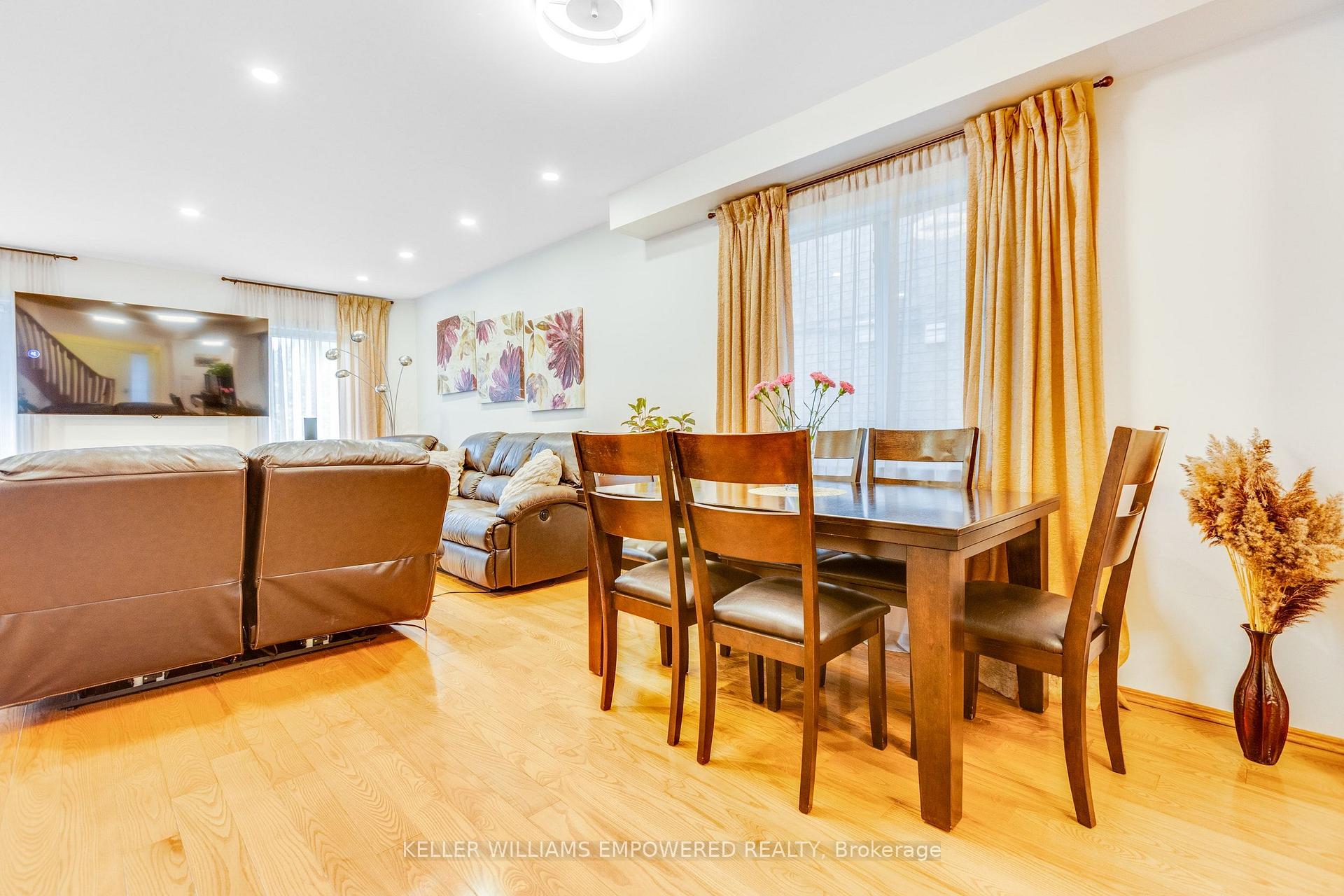 Photo 8 of 134 Queen Isabella Crescent, Vaughan, Vellore Village — HOMEH