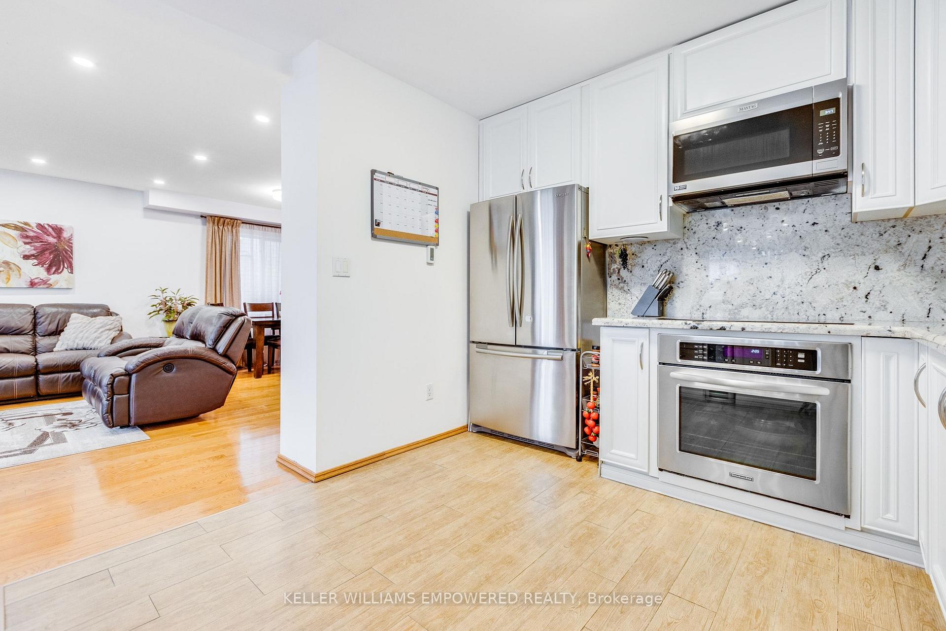 Photo 19 of 134 Queen Isabella Crescent, Vaughan, Vellore Village — HOMEH