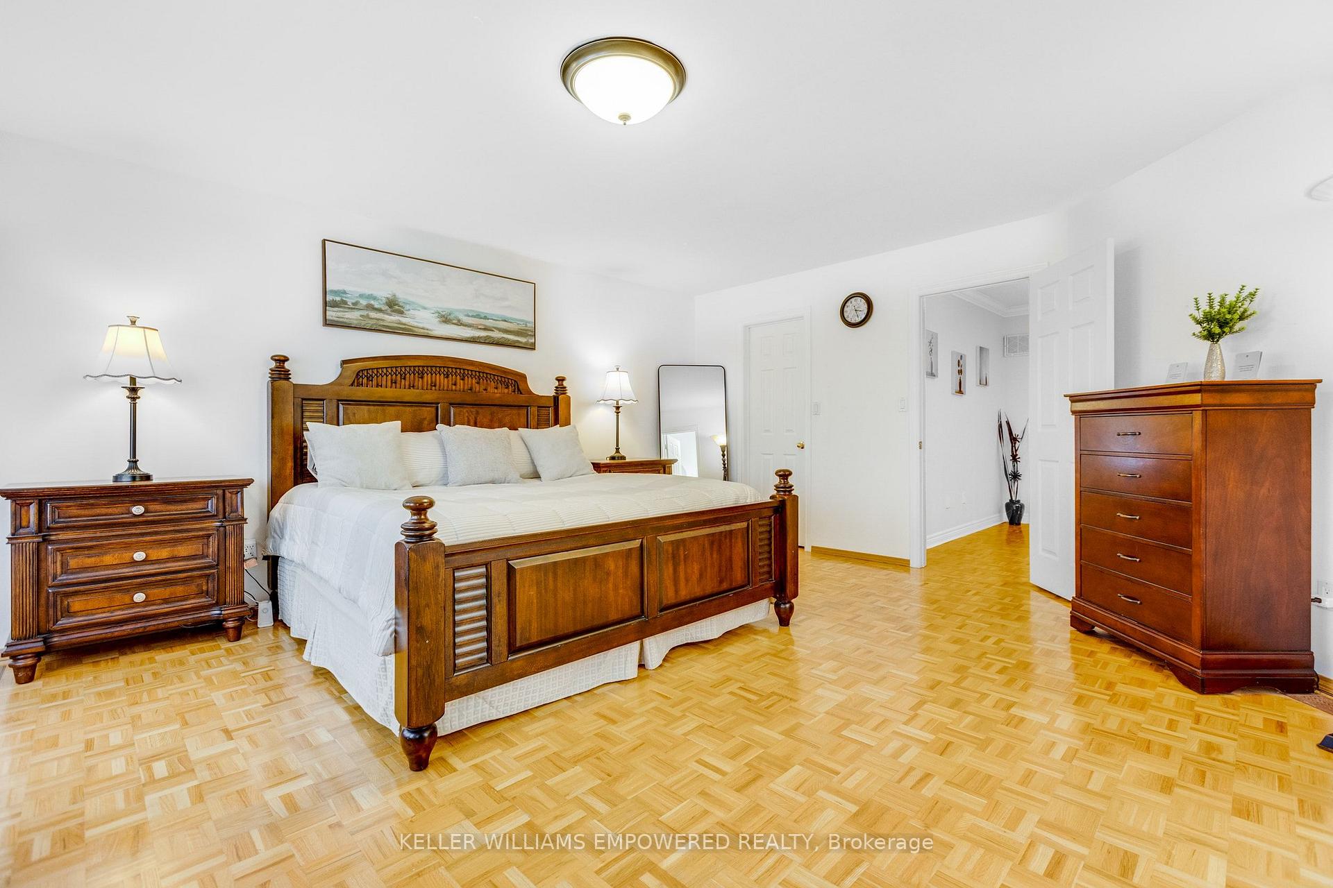 Photo 25 of 134 Queen Isabella Crescent, Vaughan, Vellore Village — HOMEH